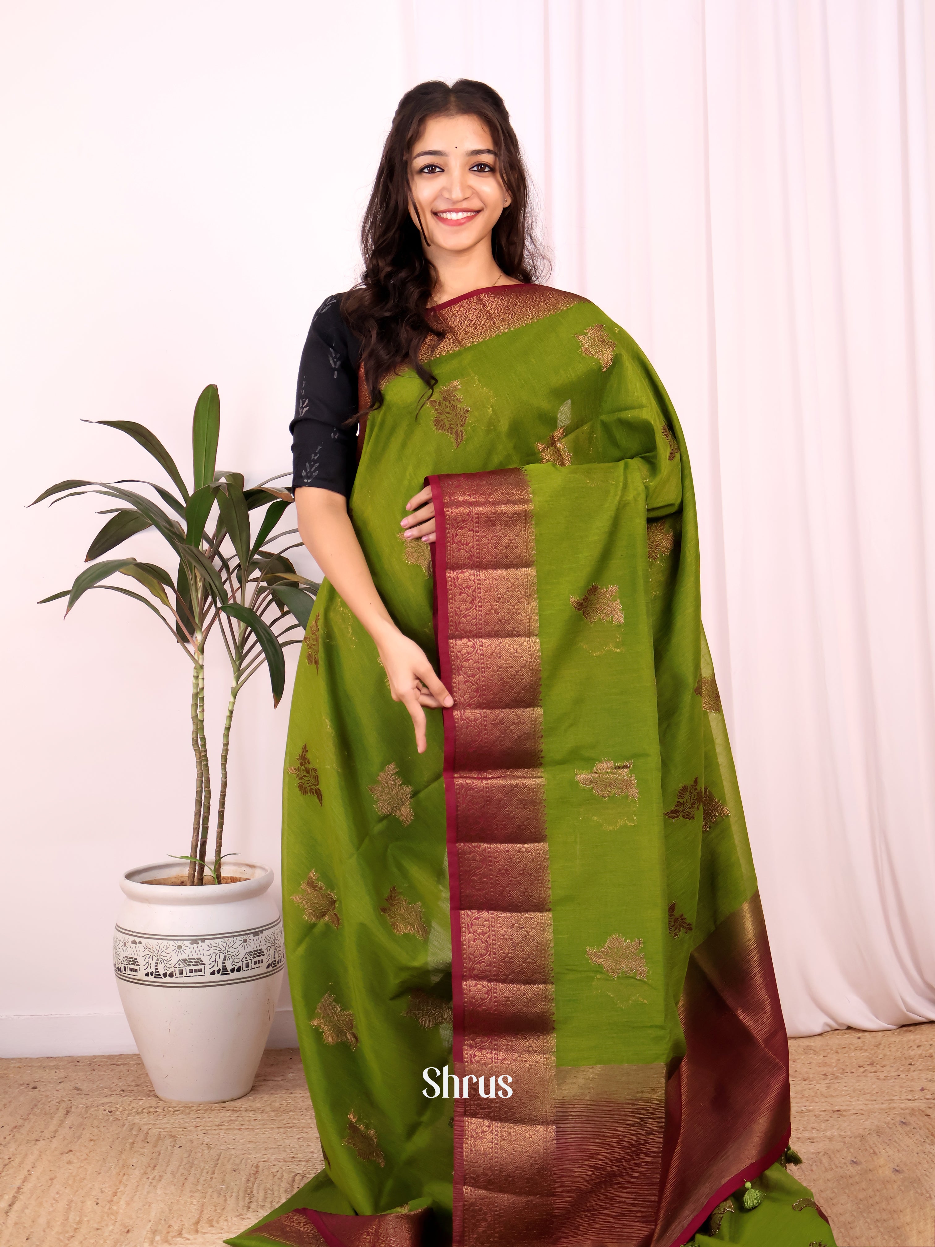 Green & Maroon- Semi Jute Saree