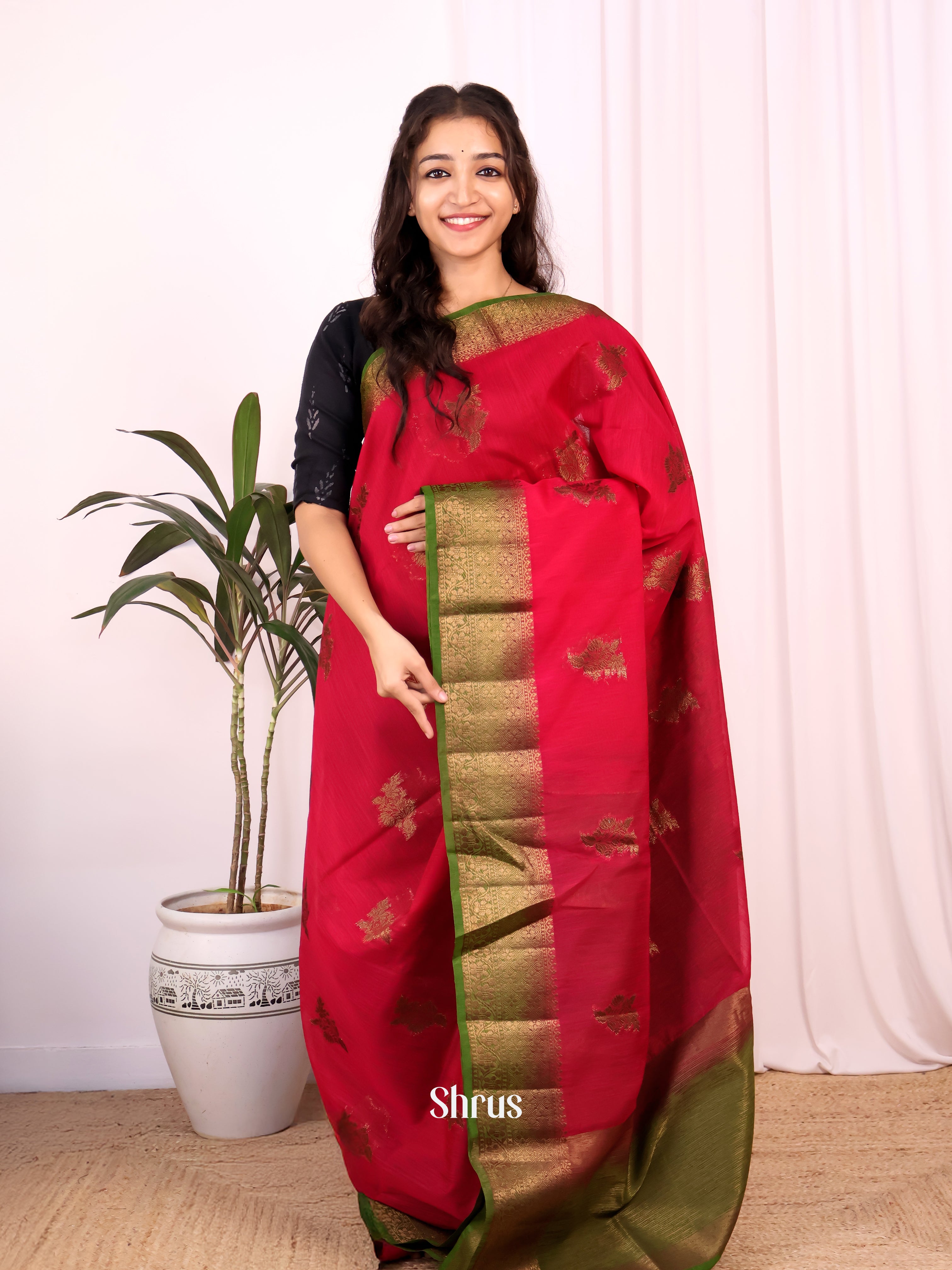 Red & Green- Semi Jute Saree