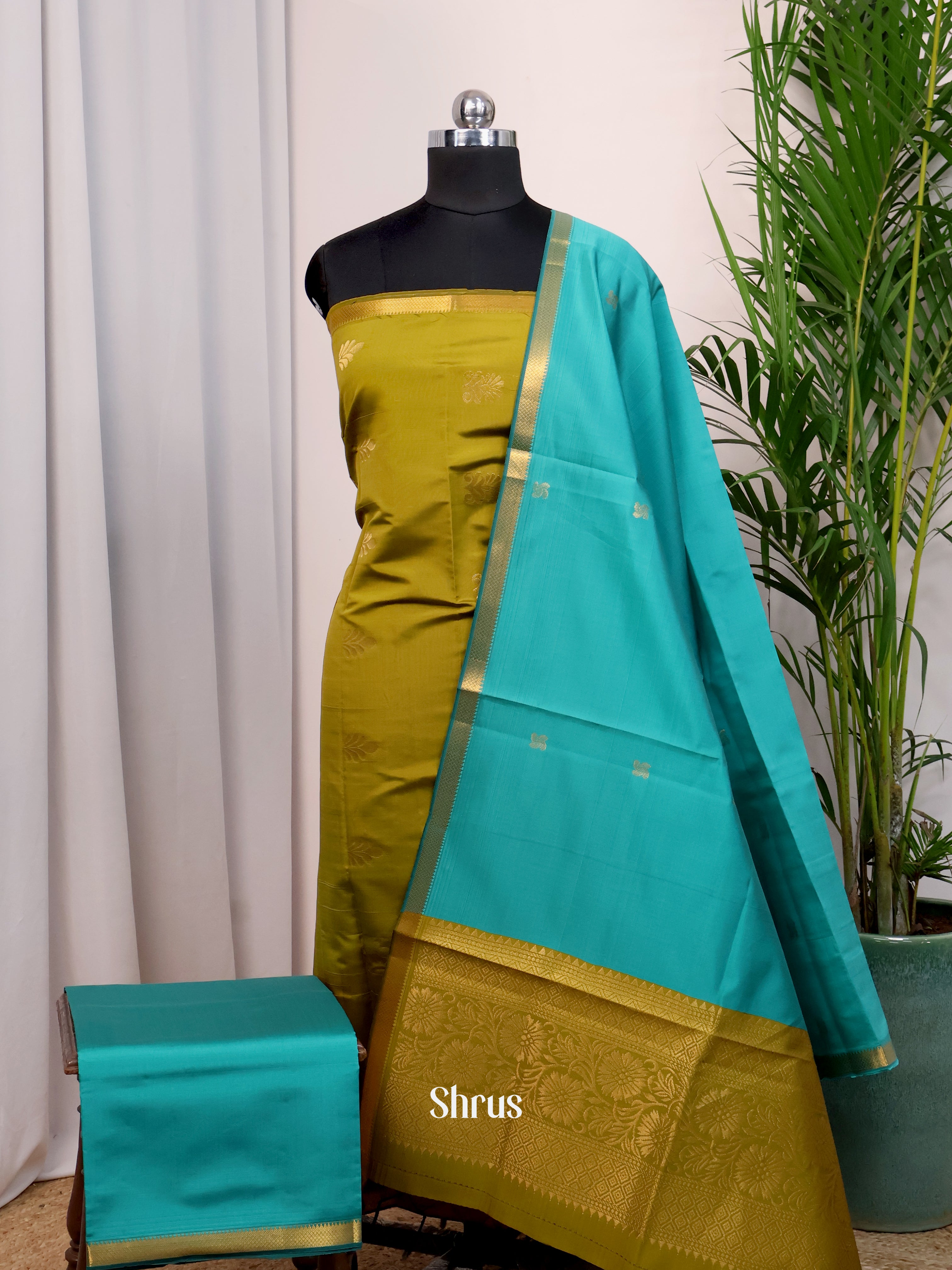 Leaf Green  & Green- semi softsilk salwar