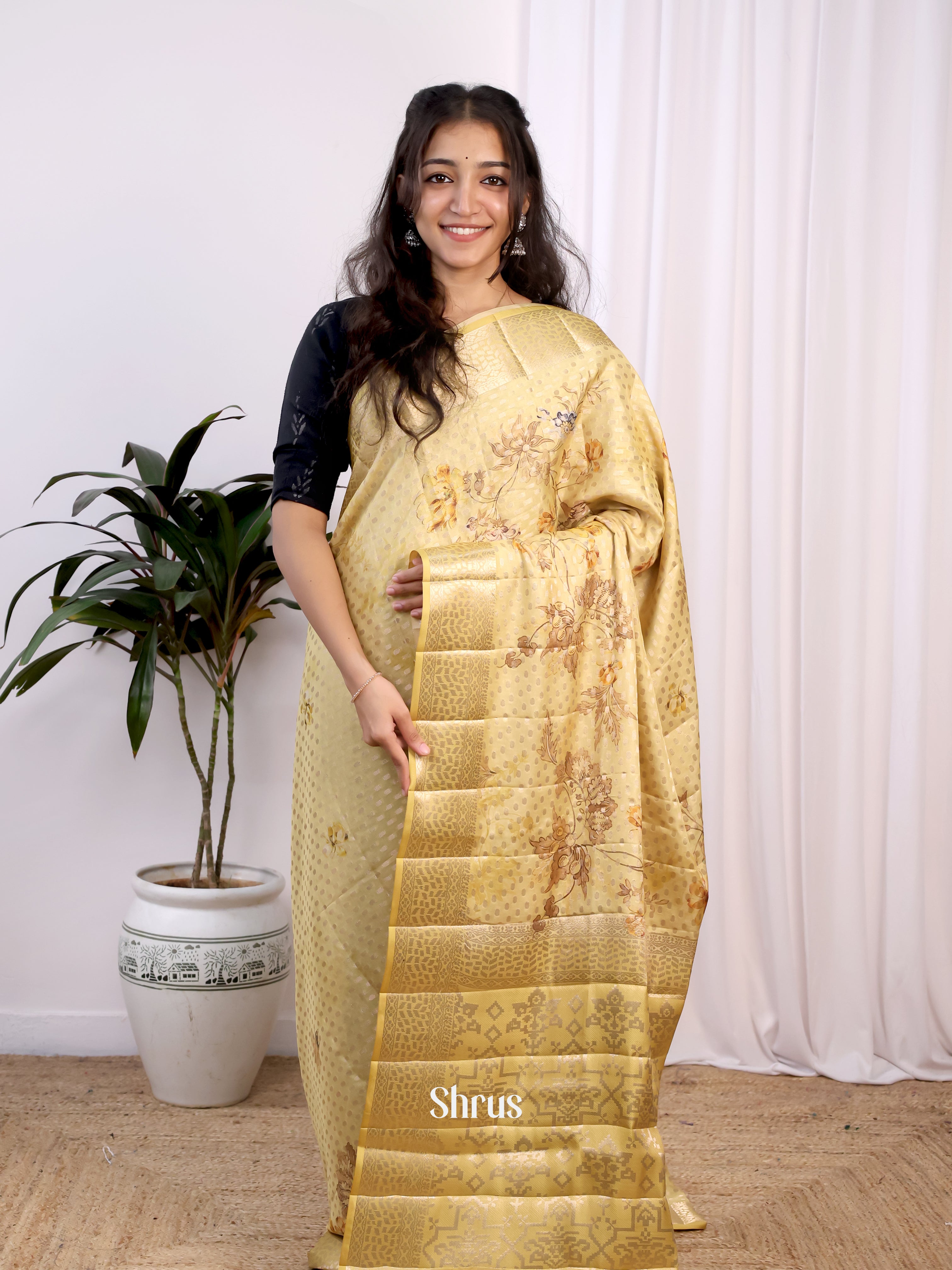 Beige - Printed chanderi Saree