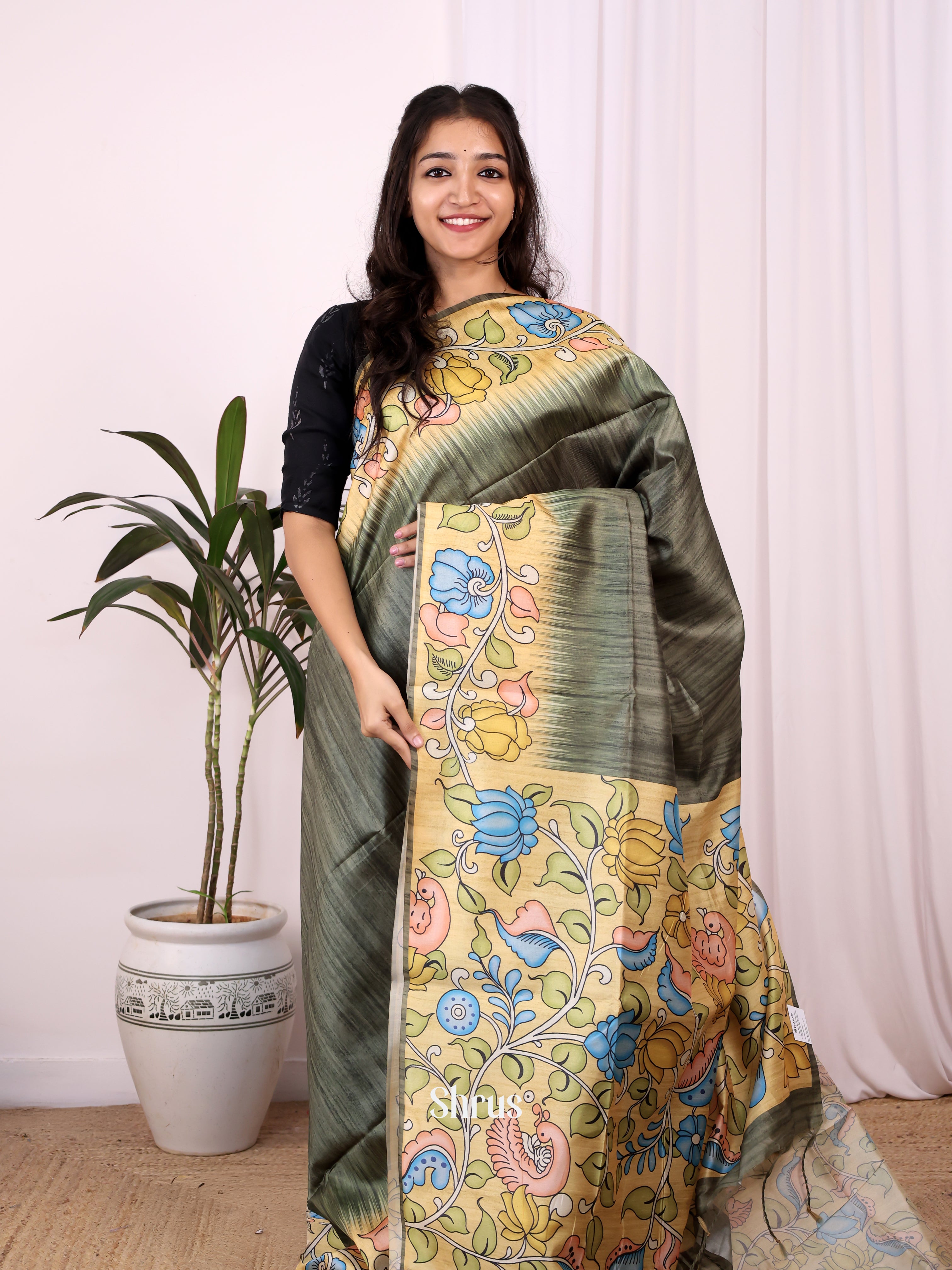 Green & Lime Green - Champa semitussar Saree