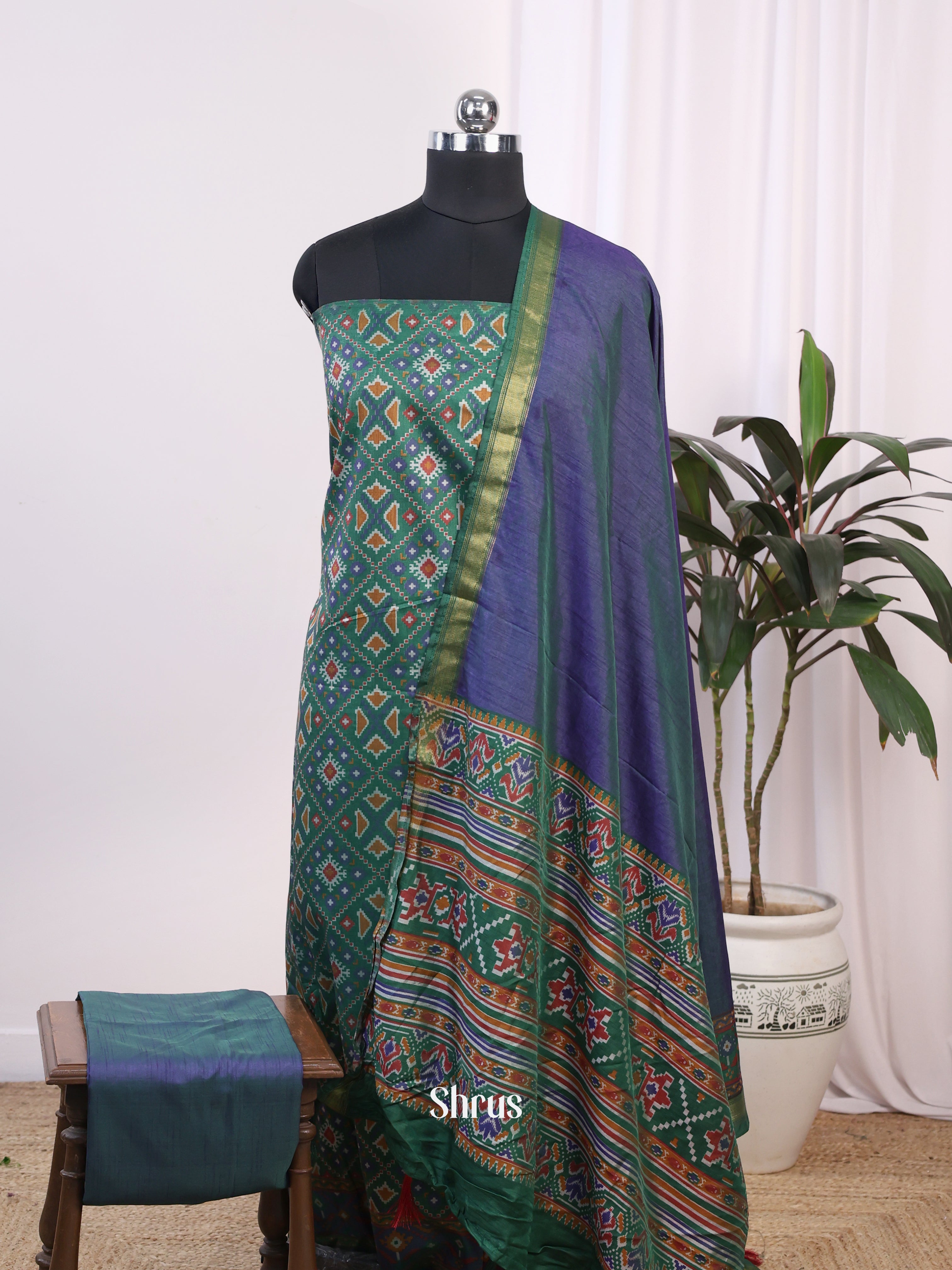 CJS25504 -semi patola salwar