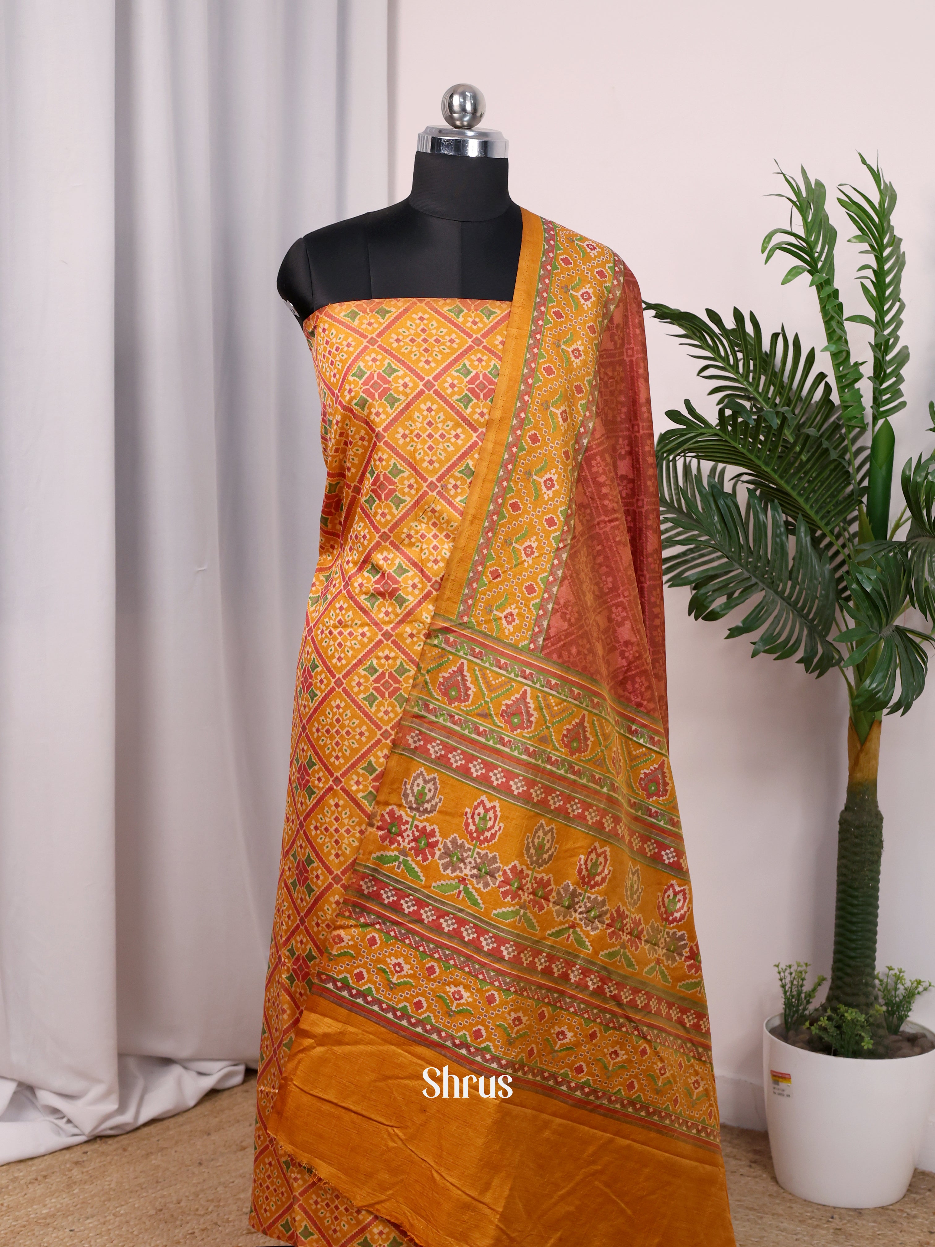 CJS29004 - semi patola salwar