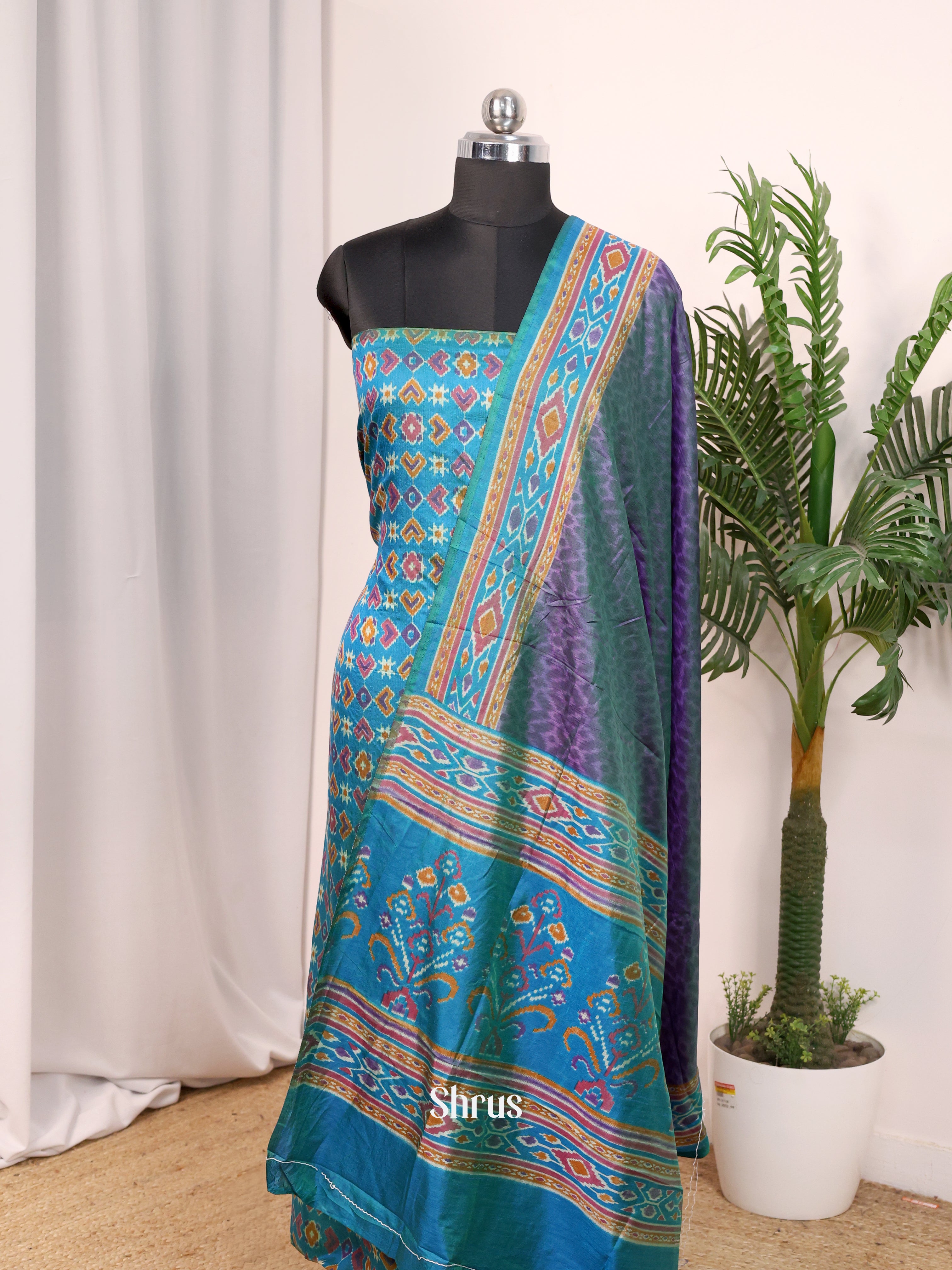 CJS29008 - semi patola salwar