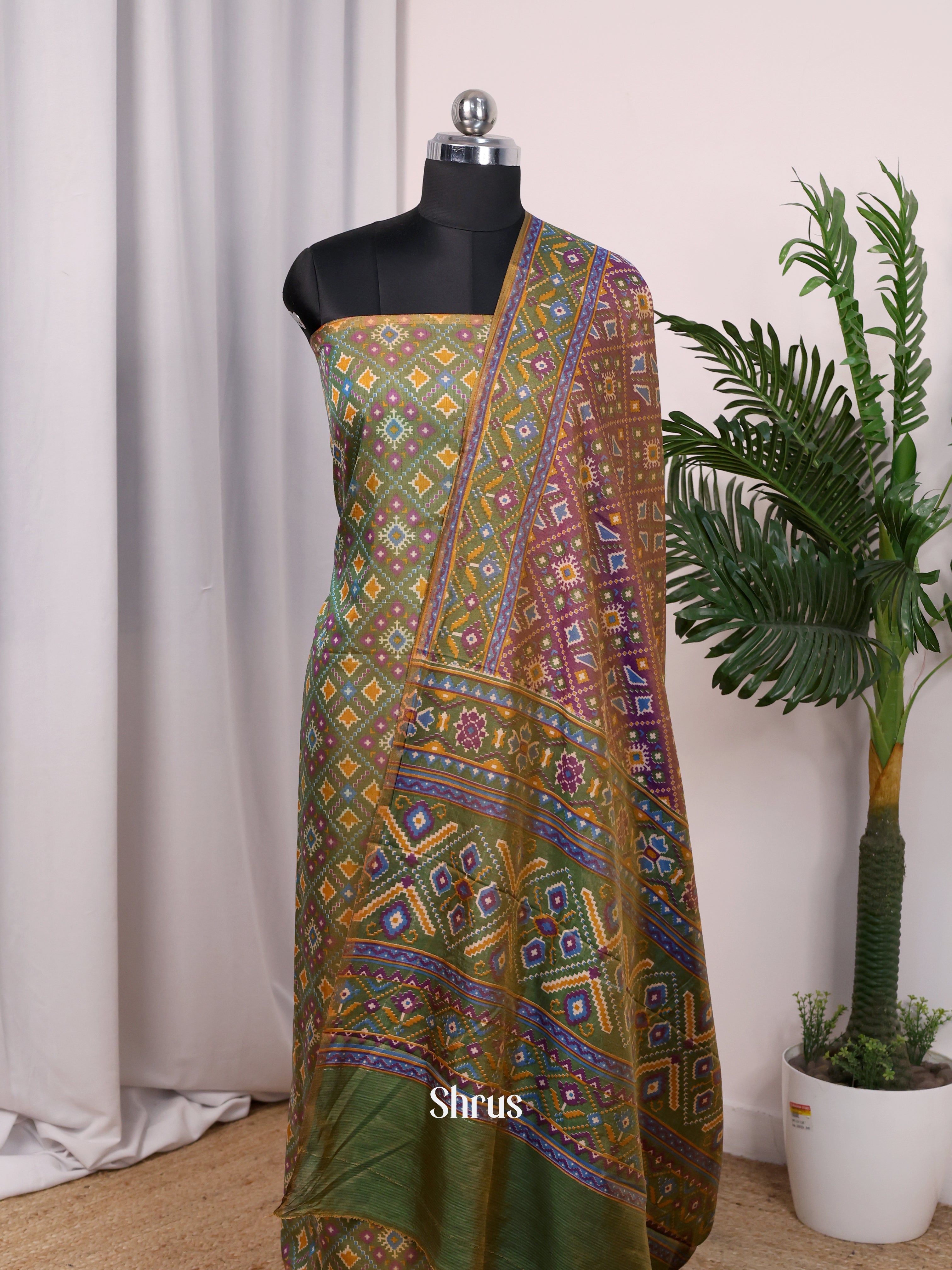 CJS29020 - semi patola salwar