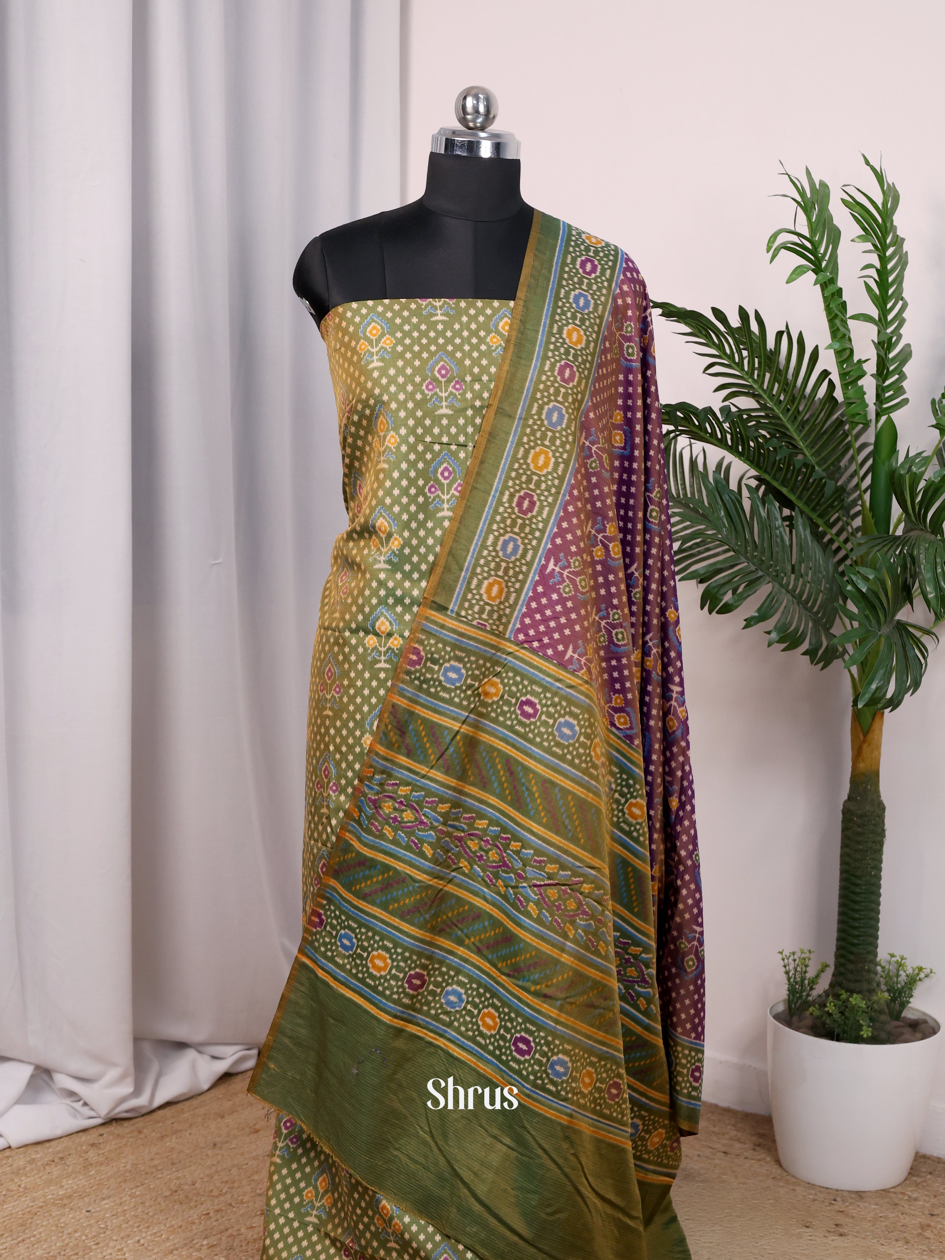 CJS29022 - semi patola salwar