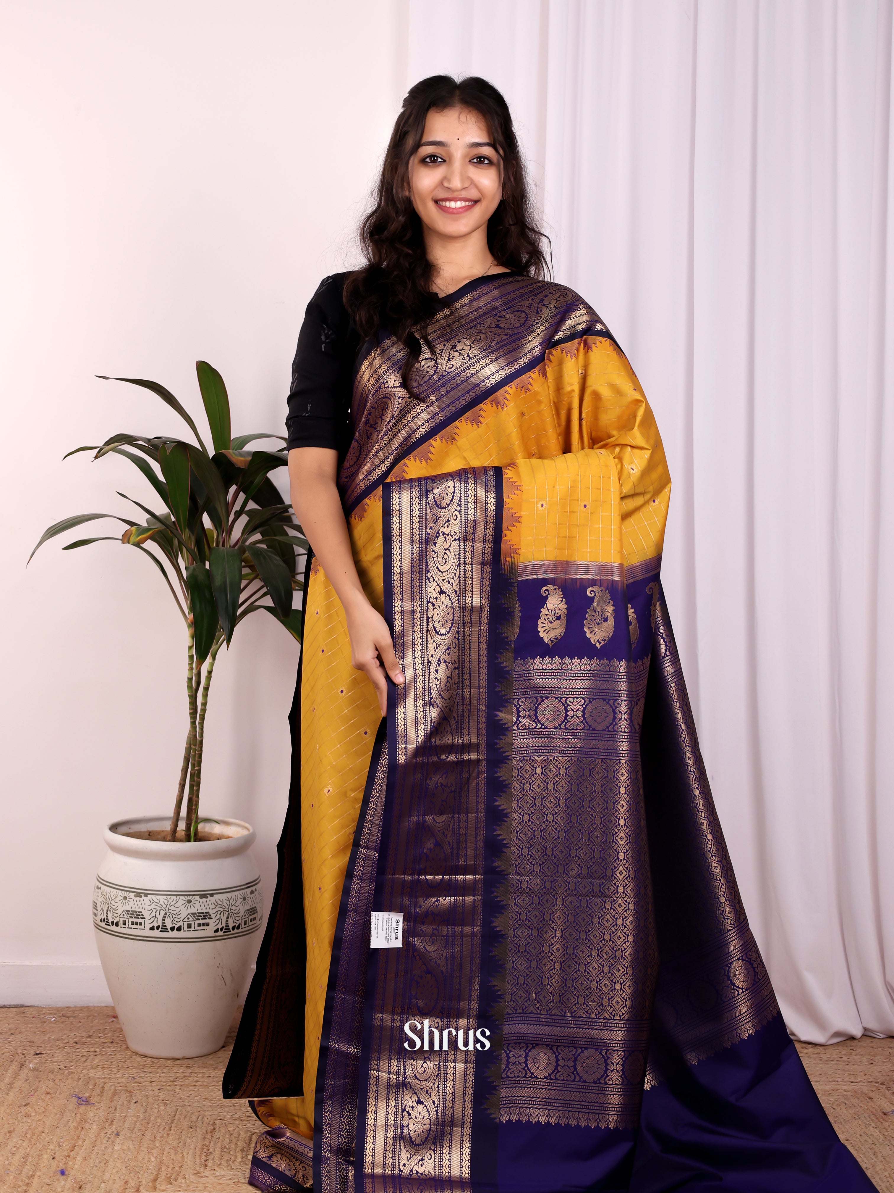 CJS29208 - Gadwal halfpure Saree - Shop on Shrus.com