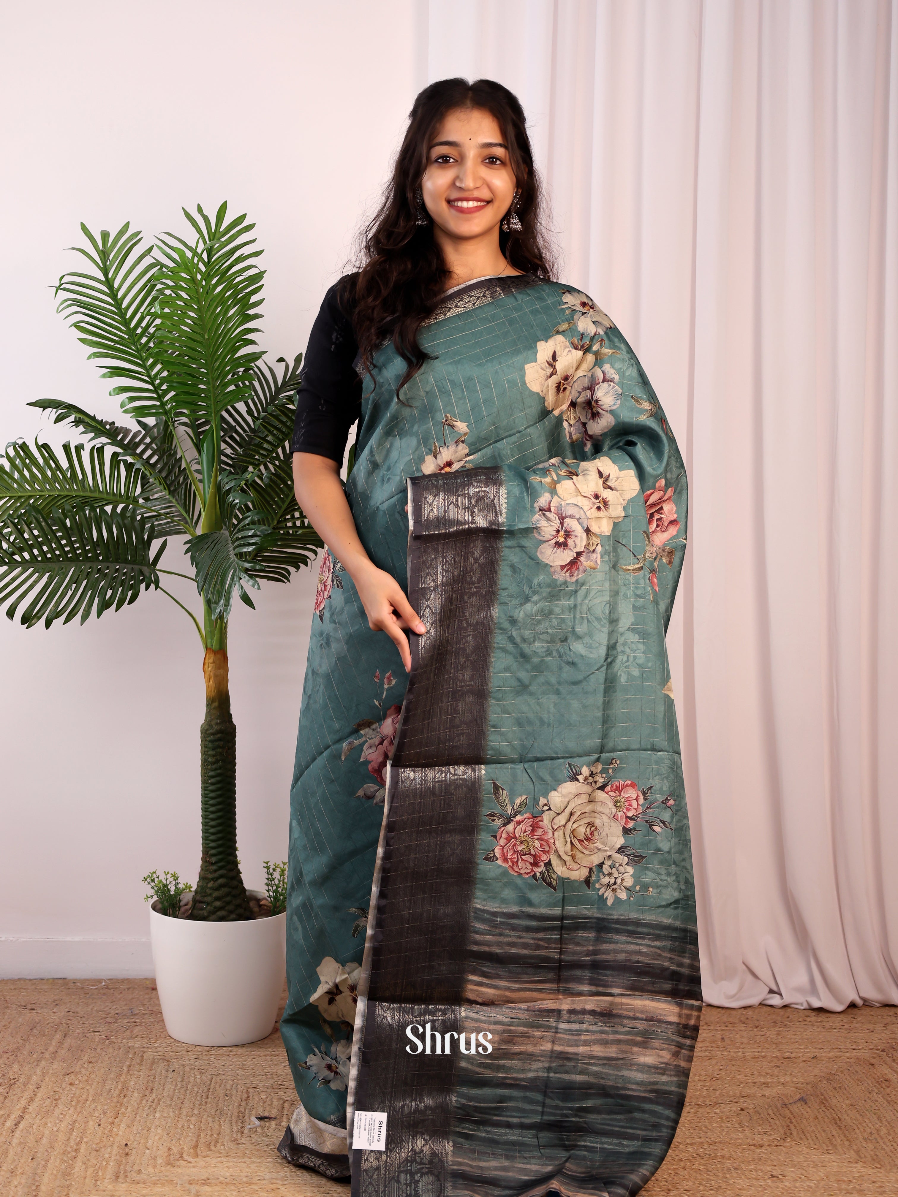 Green- Semi Dola silk Saree