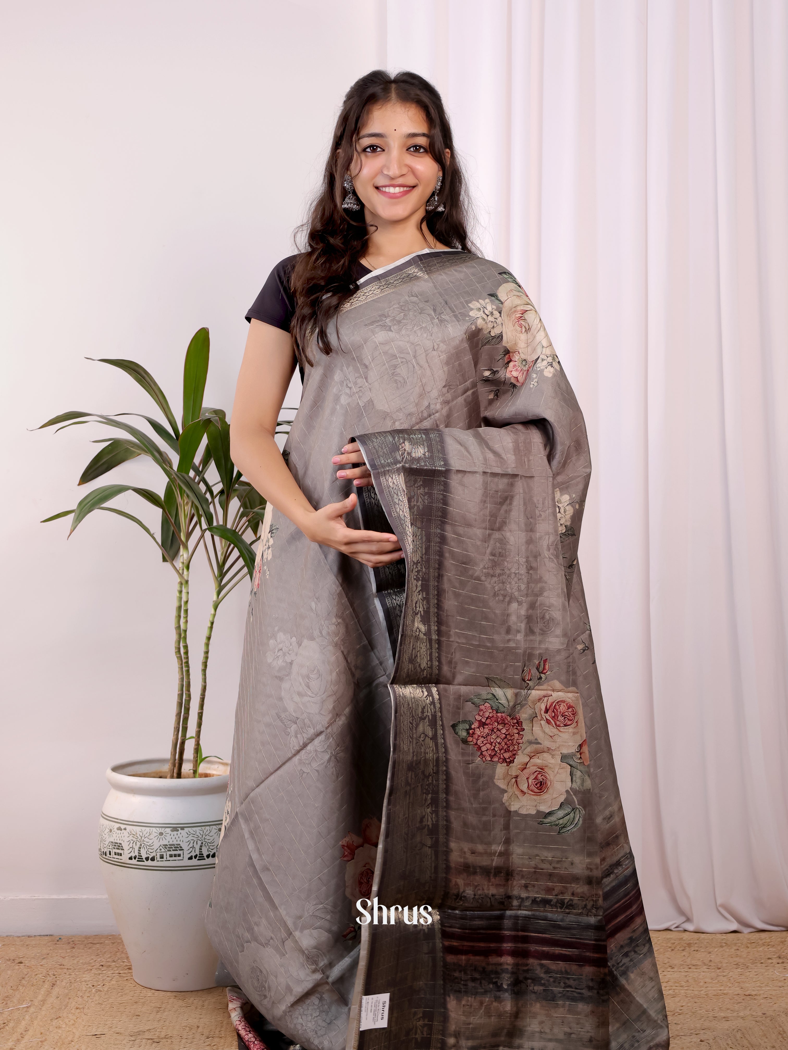 CJS30117 - Semi Dola silk Saree