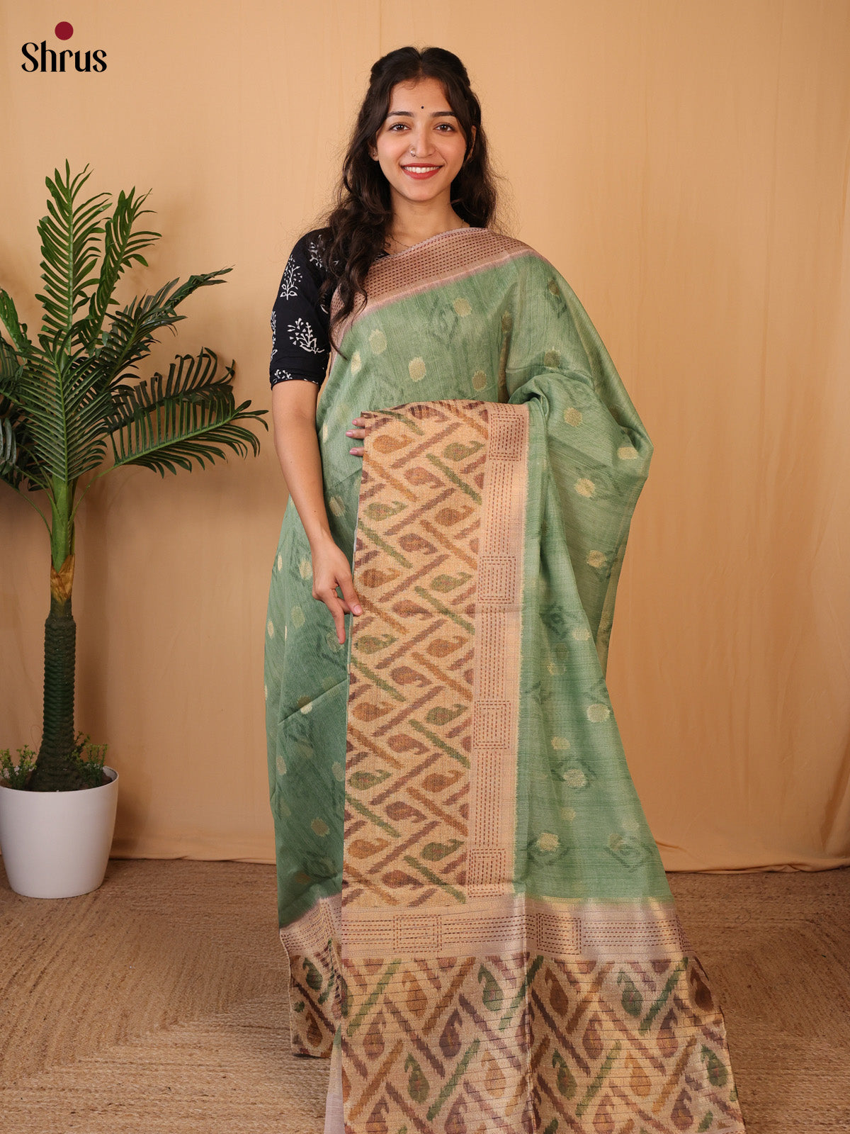 Green & Beige- Semi Tissue Saree