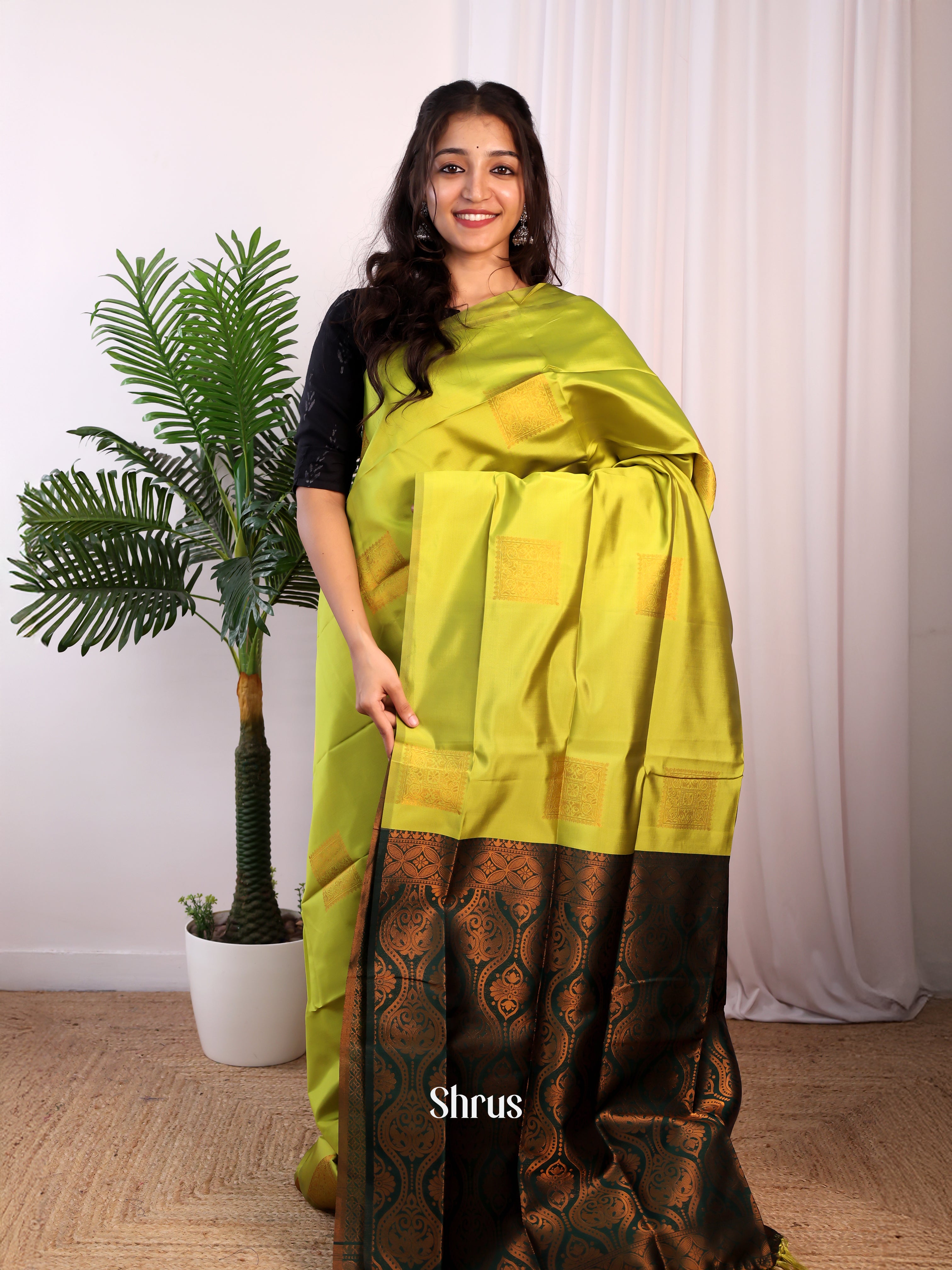 Lite Green  & green- Semi Softsilk Saree