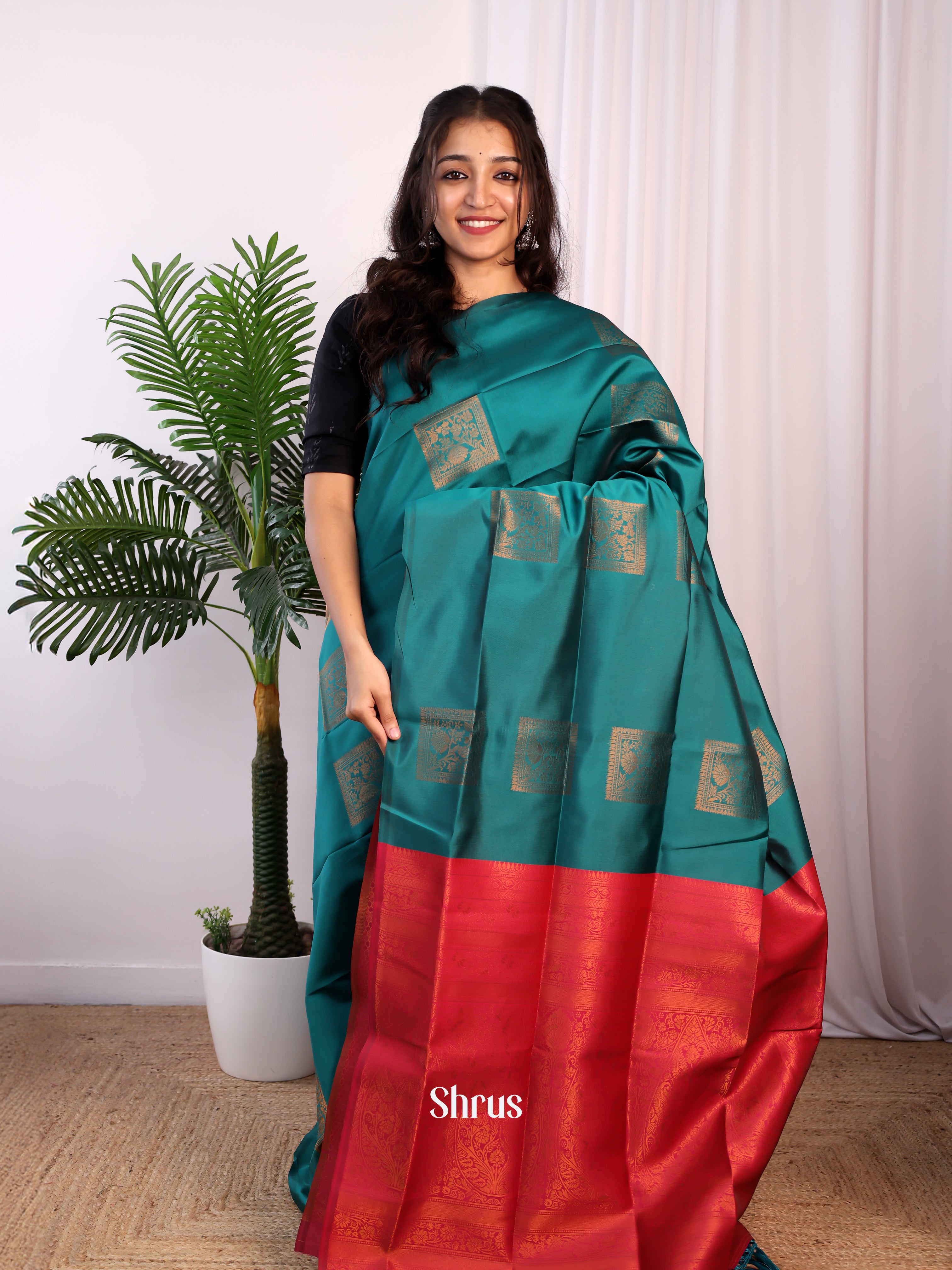 Green & Maroon- Semi Softsilk Saree