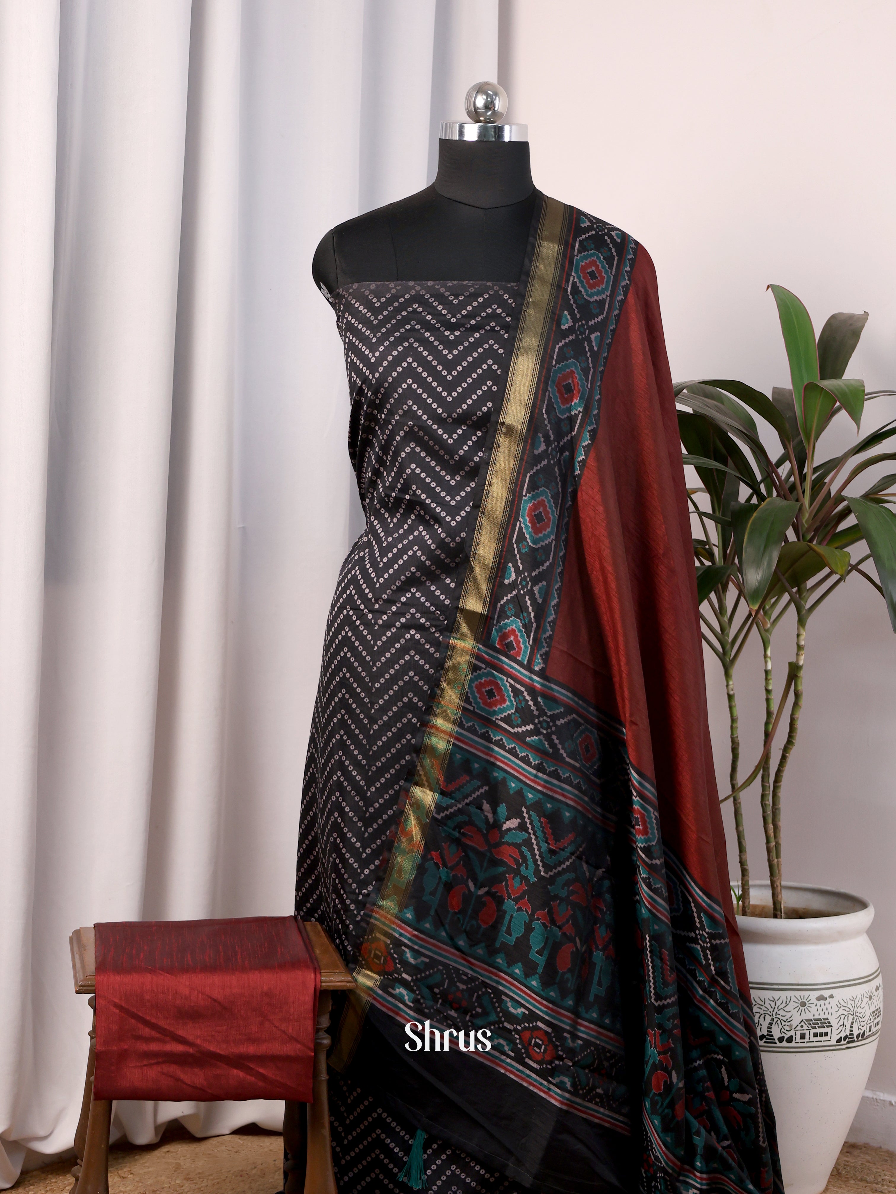 Black  & Maroon - Semi patola salwar