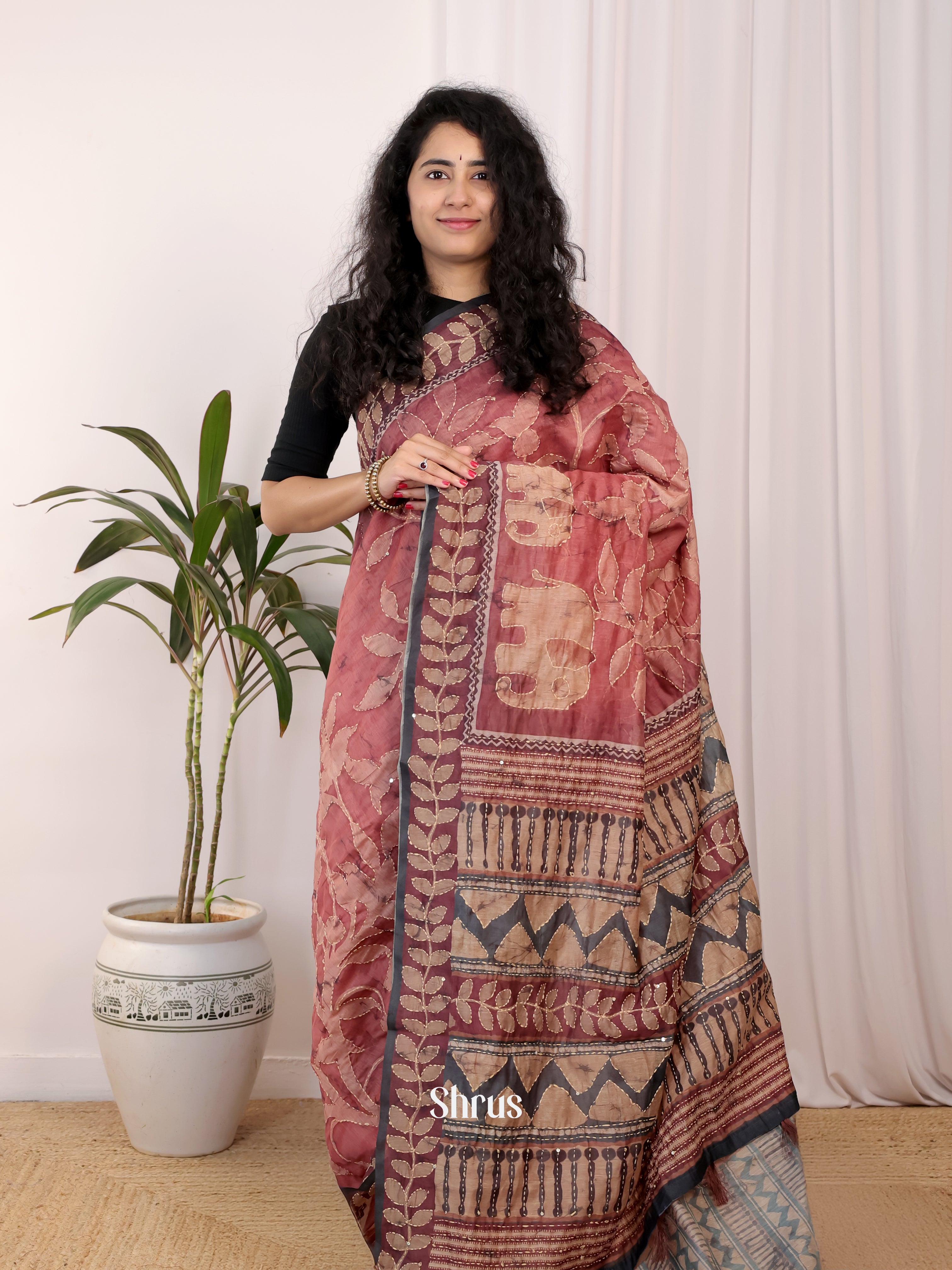 Brown & Beige - Semi Kantha Saree