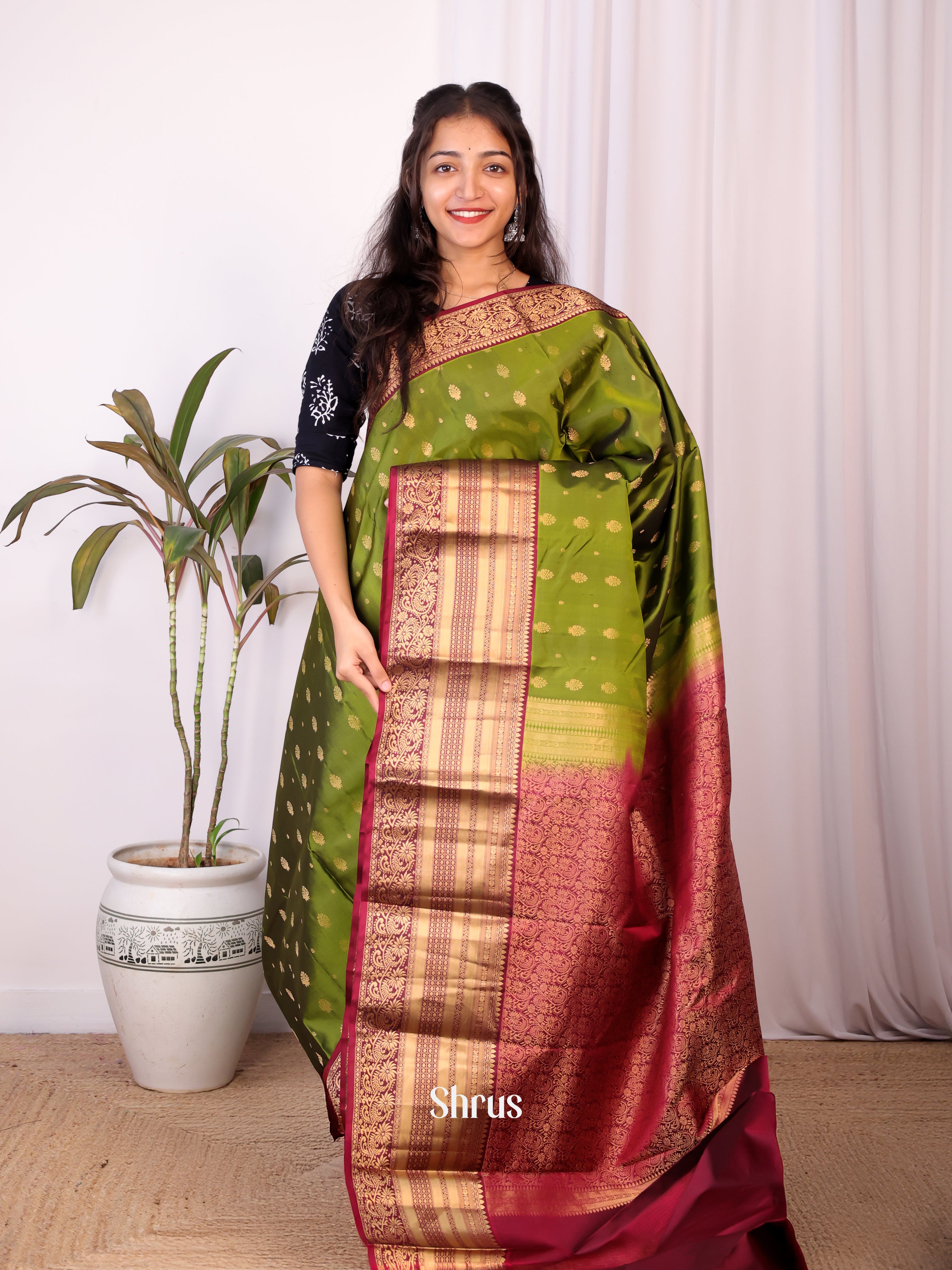 Green & Maroon - Kanchipuram silk Saree - Shop on Shrus.com