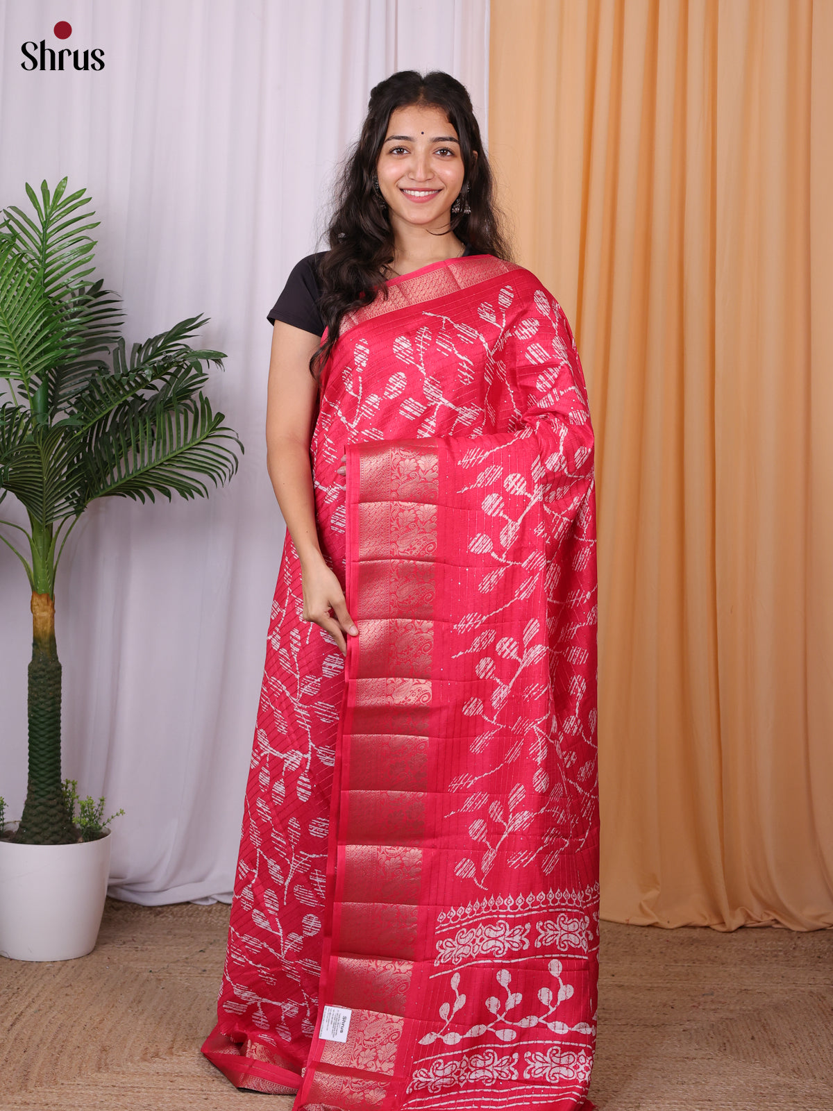 Red - Semi Tussar Saree