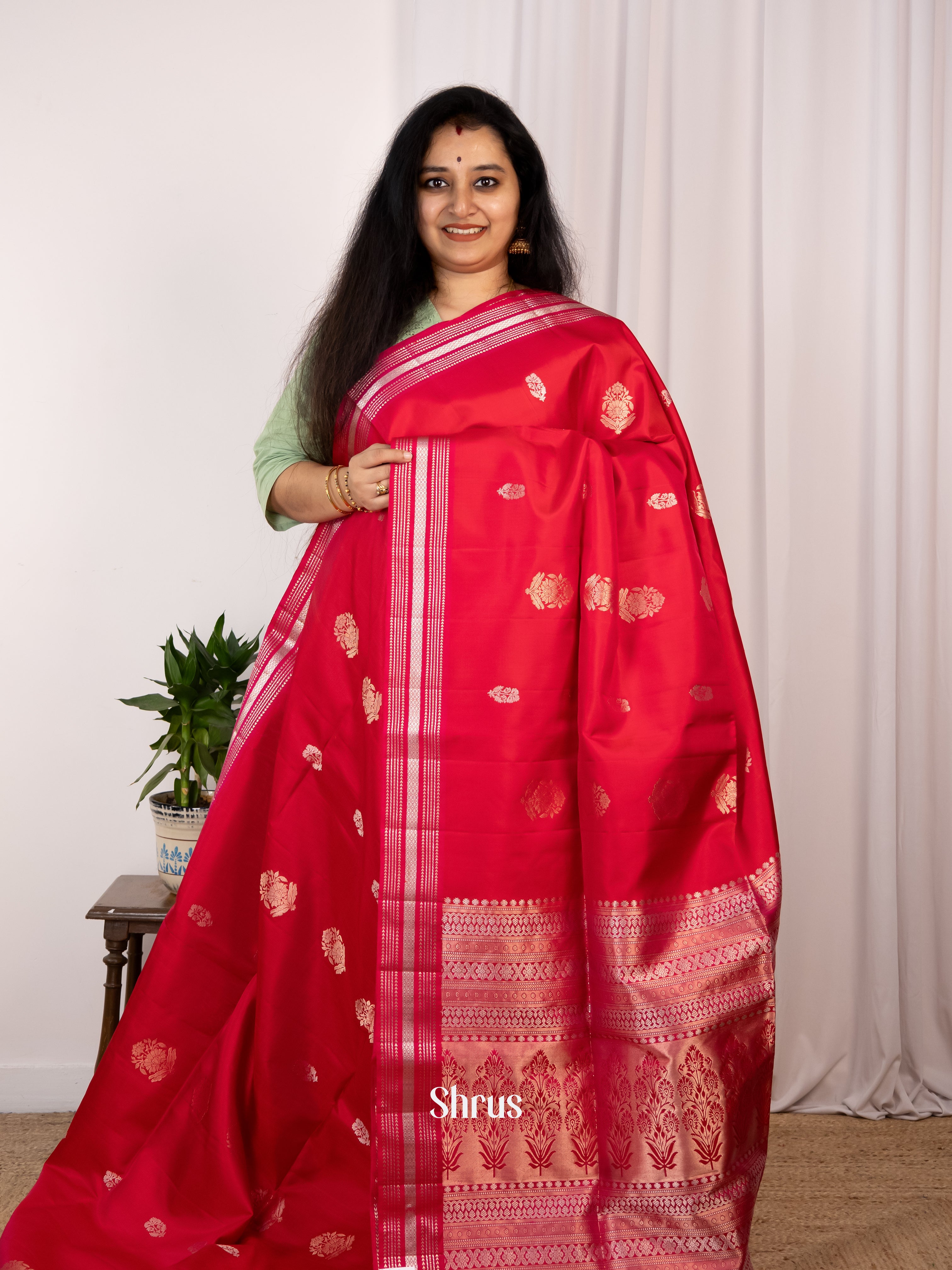 Red(single Tone) - Soft Silk Saree