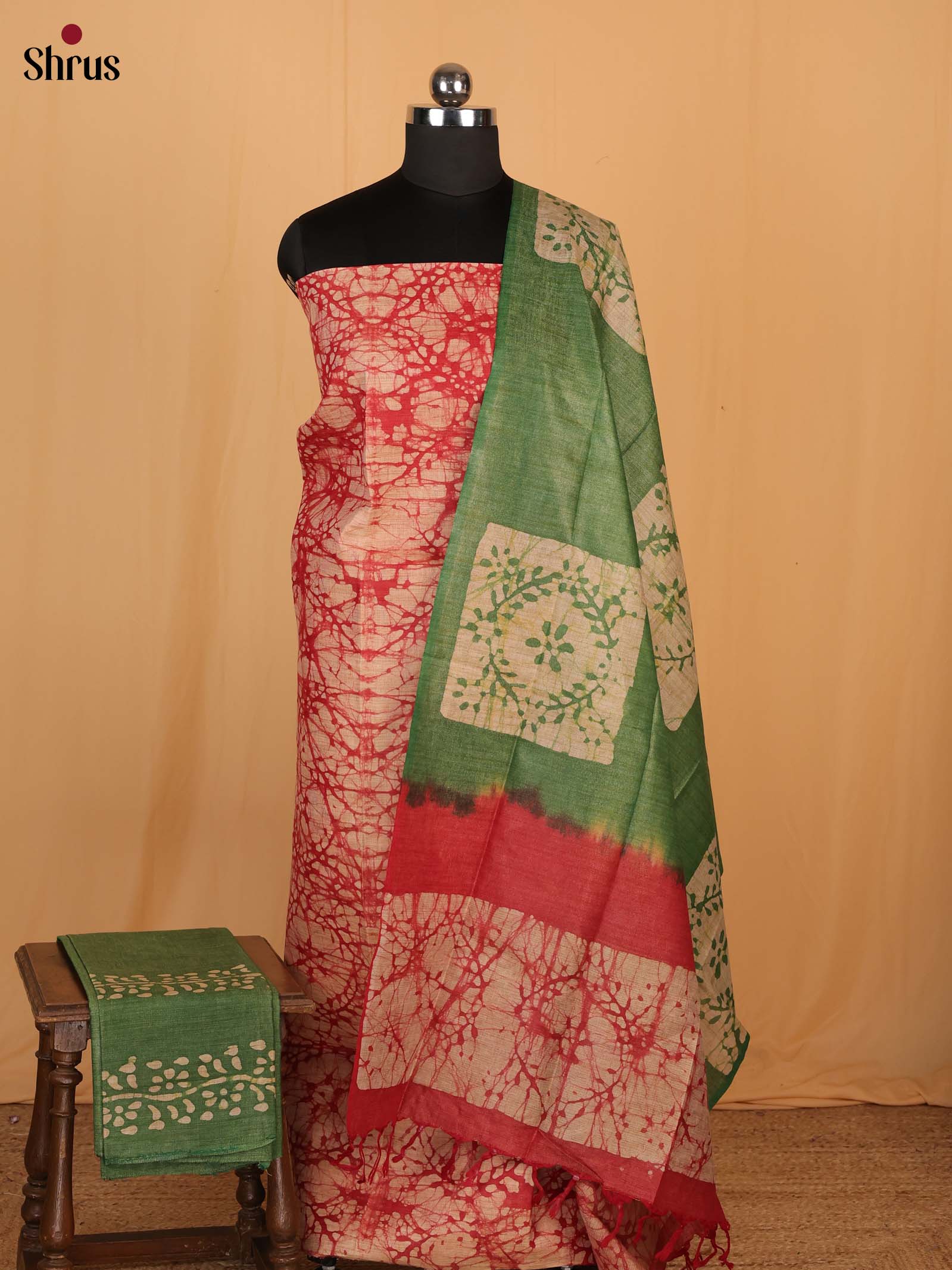 Red & Green - Bhatik salwar