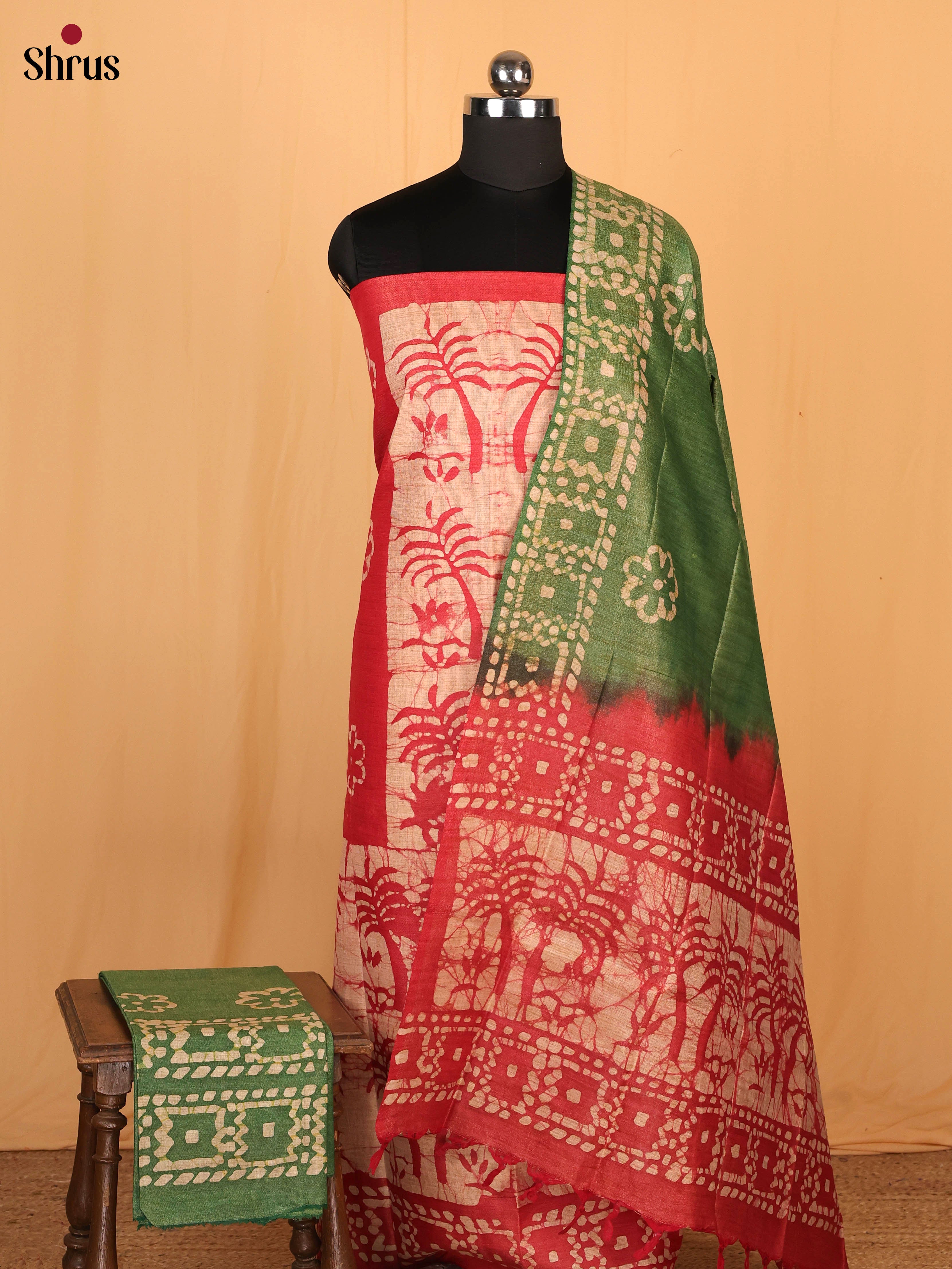 Red & Green - Bhatik salwar