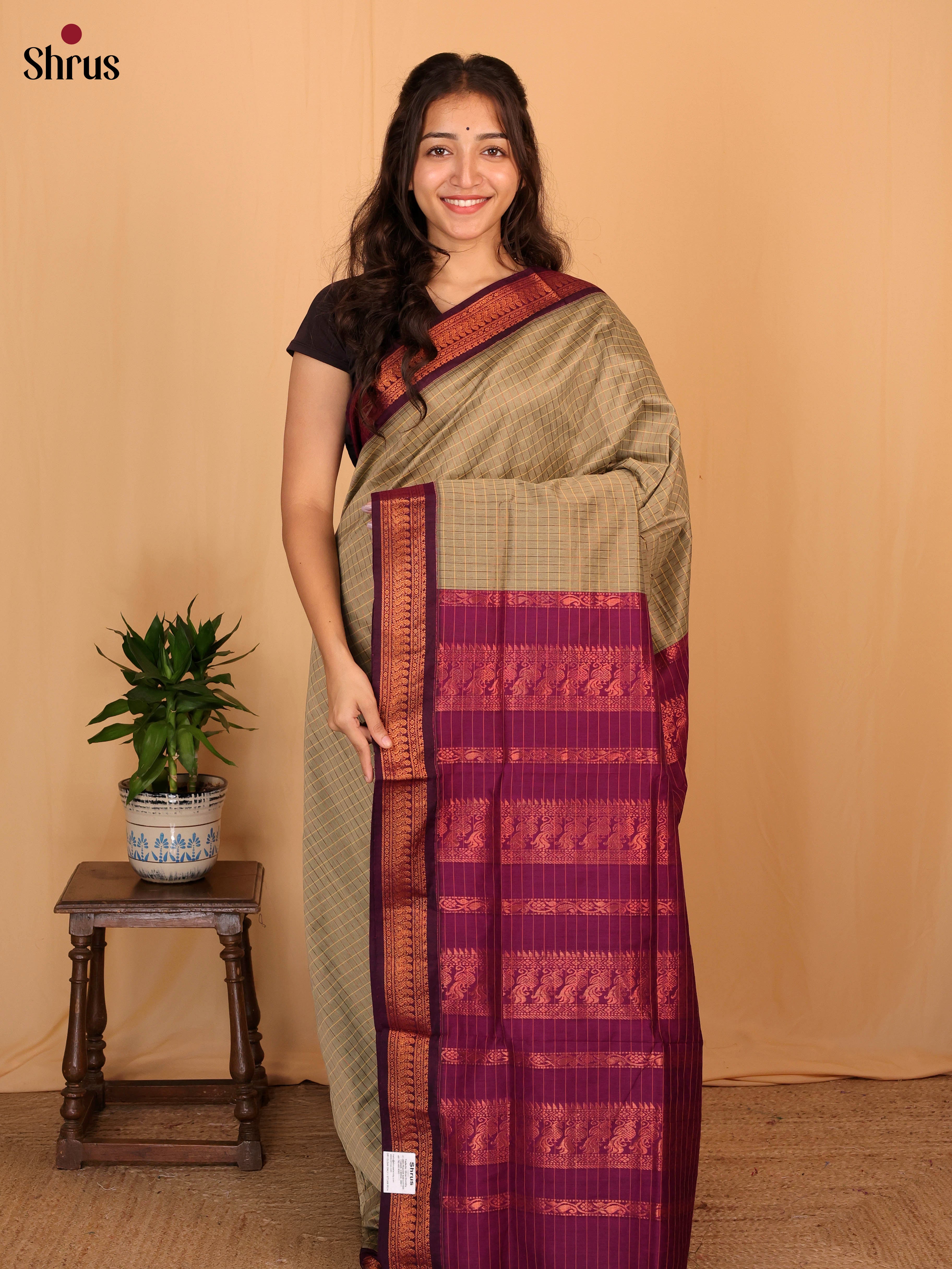Grey & Majenta  - Kalyani Cotton Saree - Shop on Shrus.com
