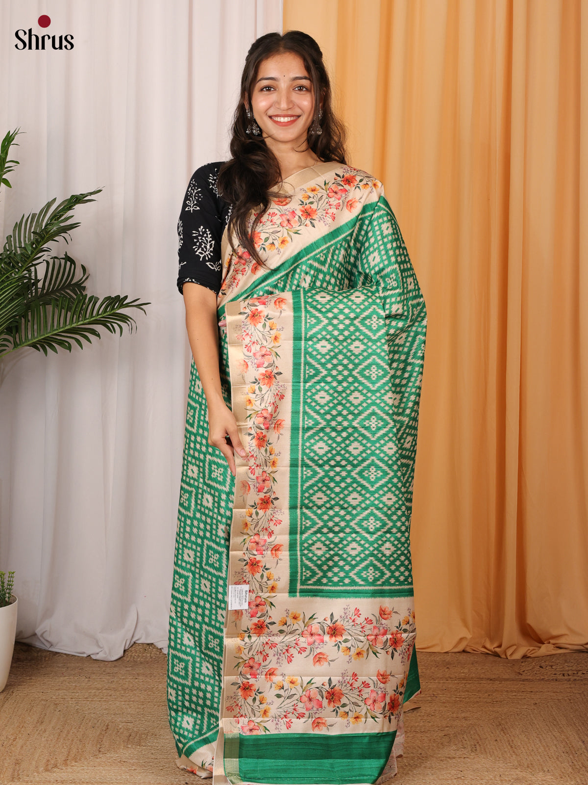 Green & Cream - Printed Tussar Saree