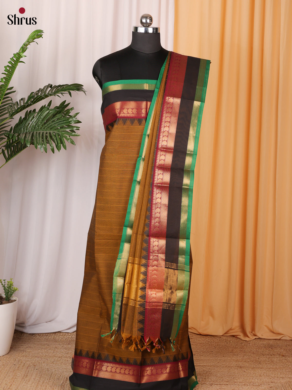 Mehandi  & Green - chettinad top & dupatta combo