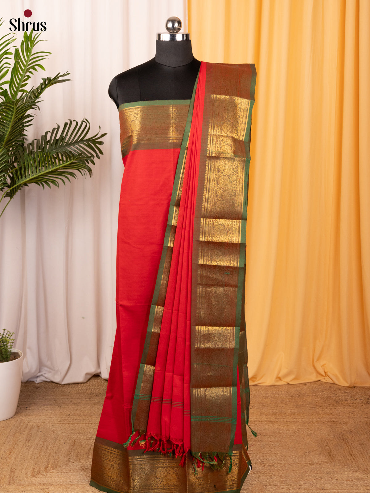 Red & Green- chettinad top & dupatta combo