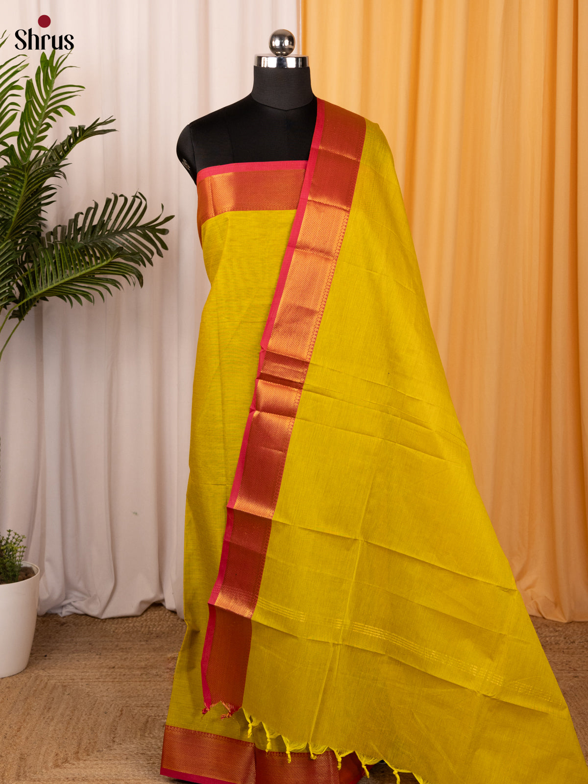 Green & Red - chettinad top & dupatta combo - Shop on Shrus.com