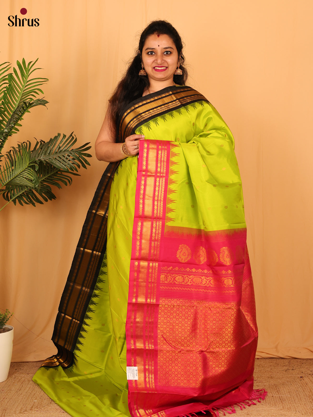 Green & Pink - Gadwal silk Saree