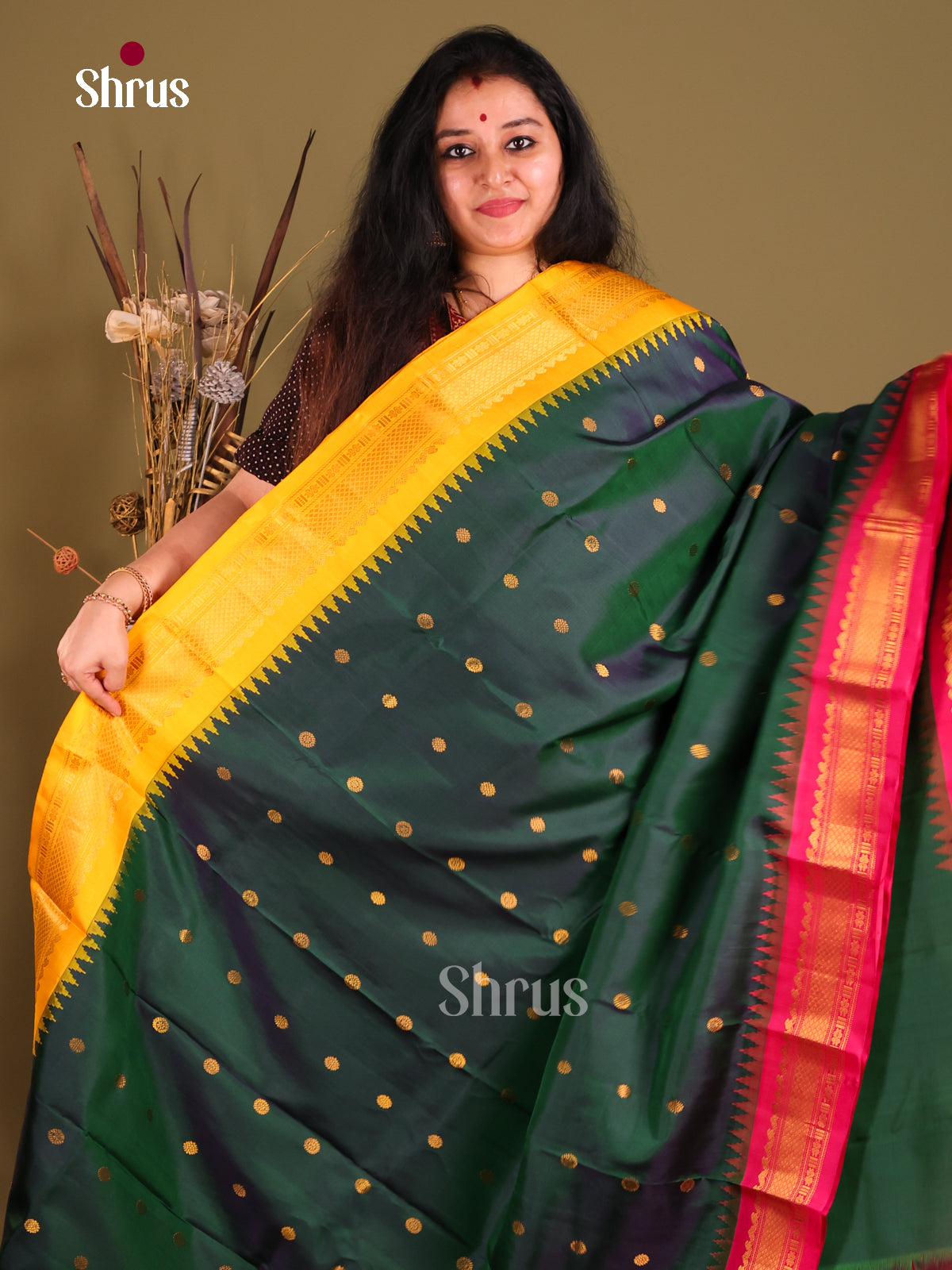 Serene Green Gadwal Silk Saree with Pink Zari Pallu-1
