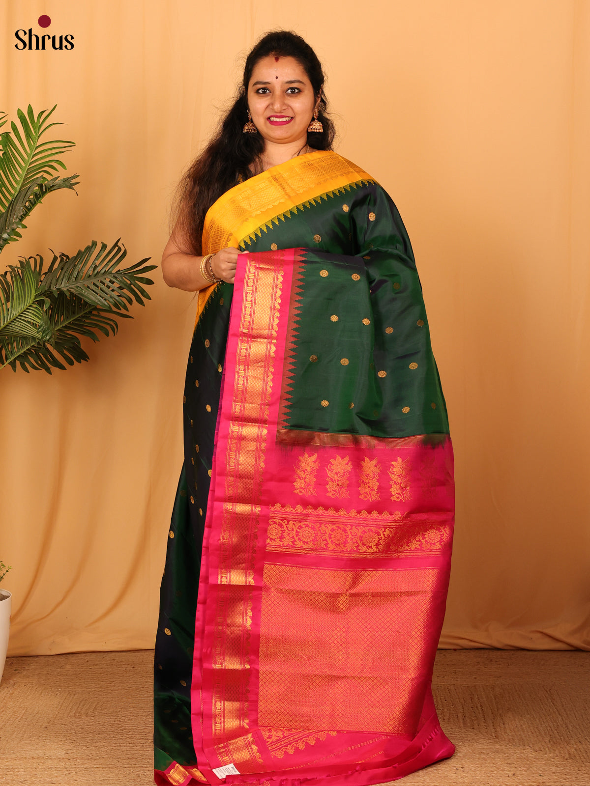 Green & Pink - Gadwal silk Saree