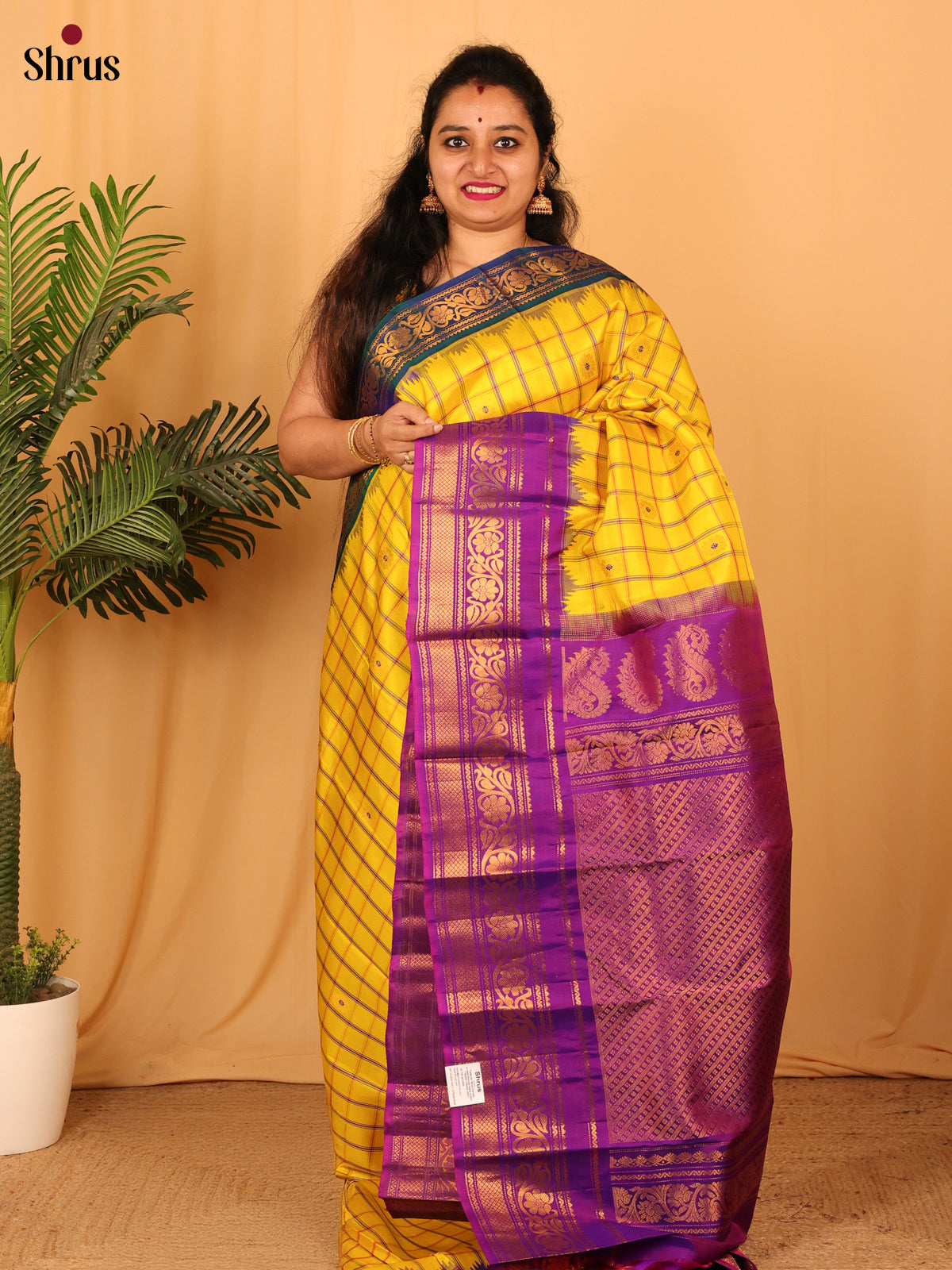 Yellow & Majenta - Gadwal silk Saree