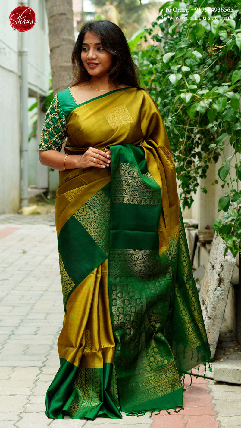 Buy Mehendi Green Zari Worked Designer Silk Saree | Designer Sarees