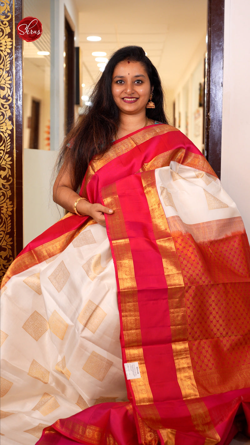 Latest Pure Banarasi Silk Handloom Saree Blouse Design Online India – Sunasa