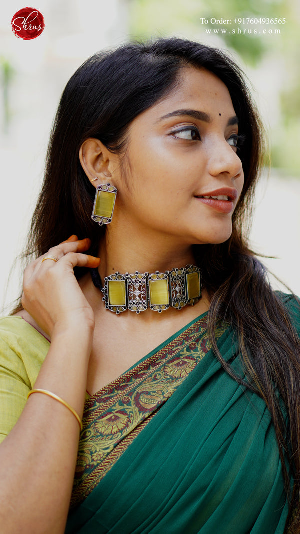 Adya Tri Motif Versatile Raani Earring - Shyle