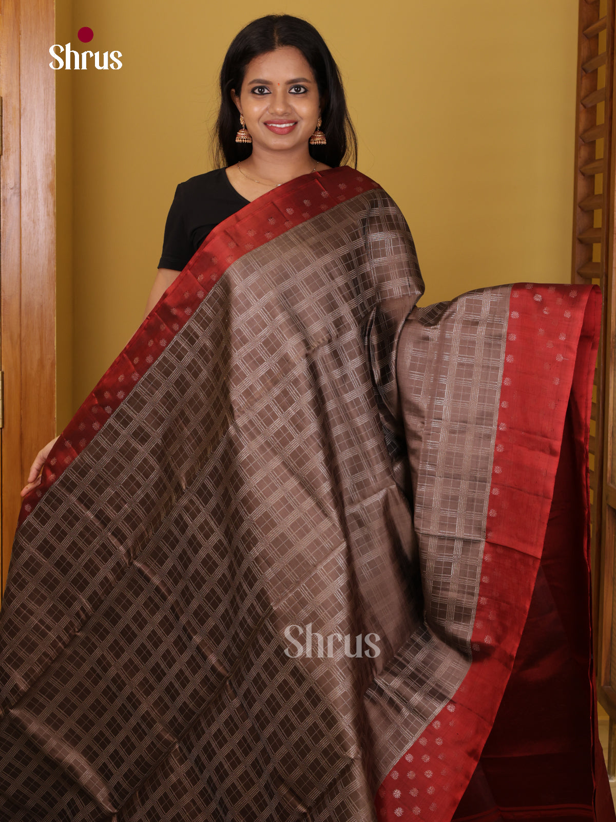Buy Lustrous Checked Pure Soft Silk Saree In Brown With Deep Red Border & Brocade Pallu
