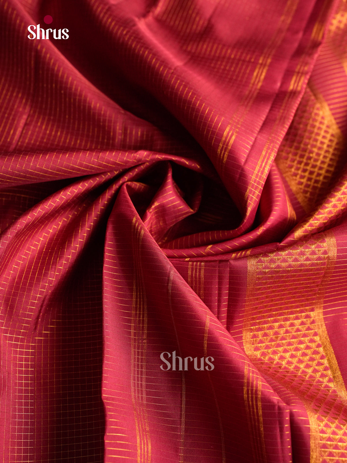 Chic Arakku Silk Saree With Fine Zari Checks | Self Pallu with Zari Bands & Geometric Patterns