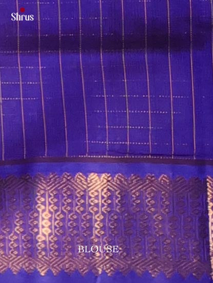 Chic Dark Green Cotton Silk Saree With Fine Checks, Dots, Violet Zari Woven Border & Traditional Pallu 2