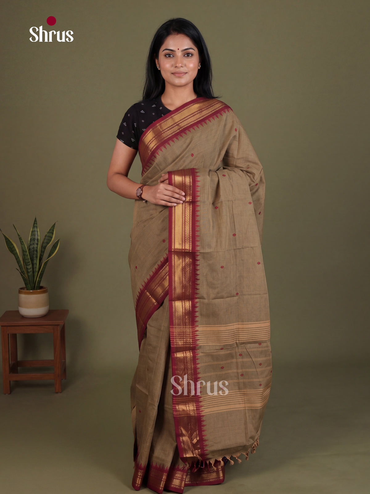 Chic Grey Chettinad Cotton Saree With Small Thread Buttas & Maroon Temple Zari Border