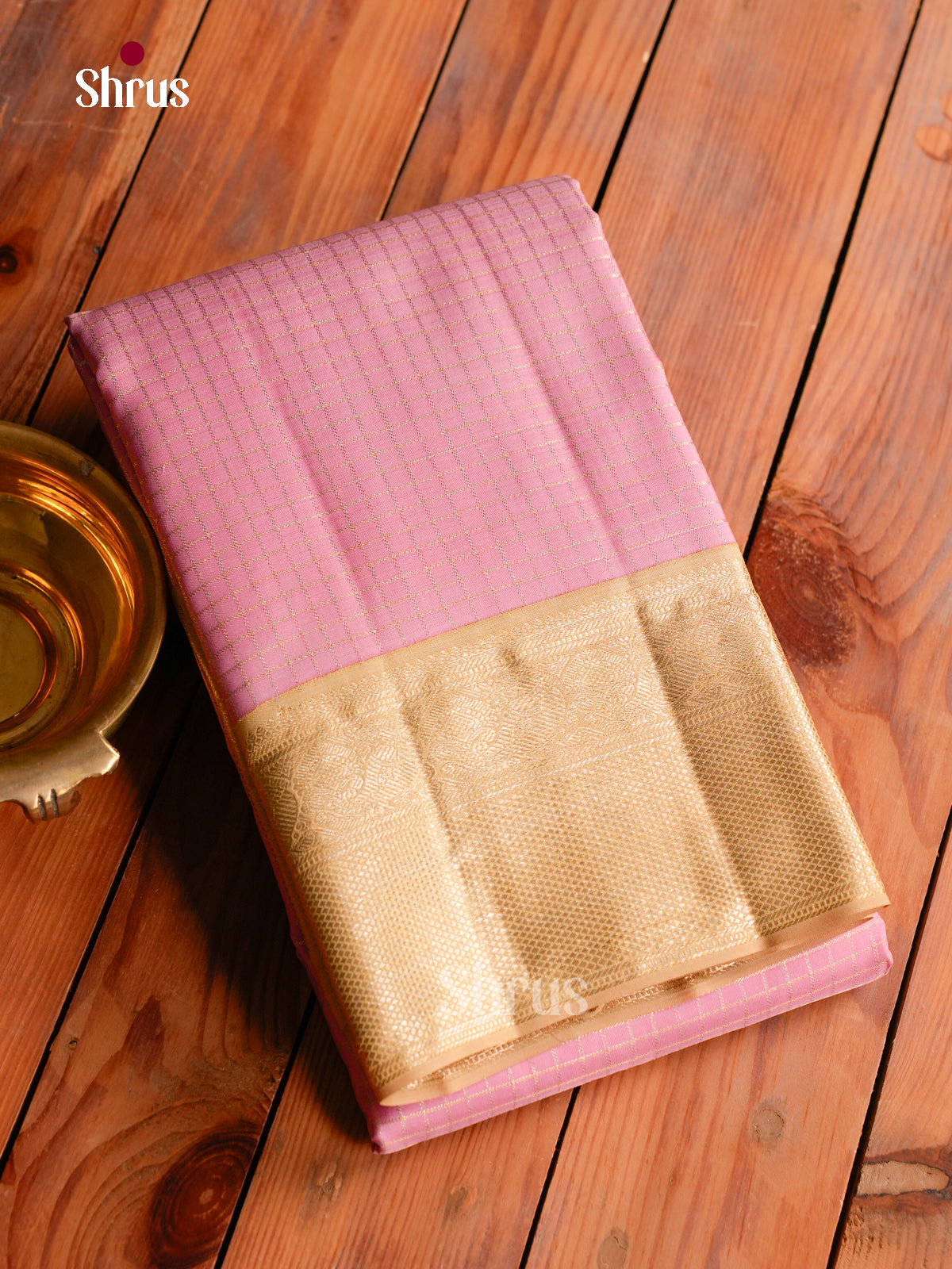 Chic Light Pink Kanchipuram Silk Saree With Small Zari Checks | Golden Temple Zari Border & Pallu
