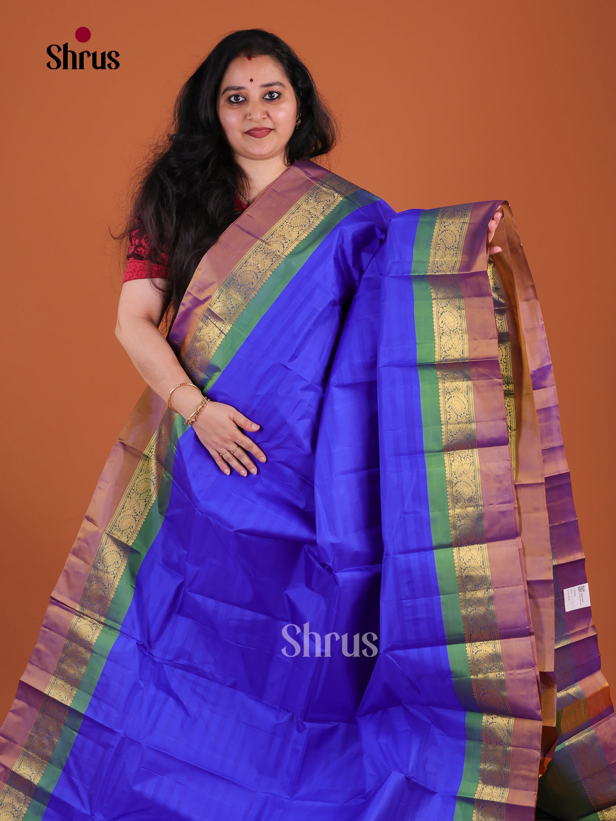 Chic Royal Blue Kanchipuram Pattu Saree with self stripes | Dual-Tone Border With Multicolour & Zari Bands