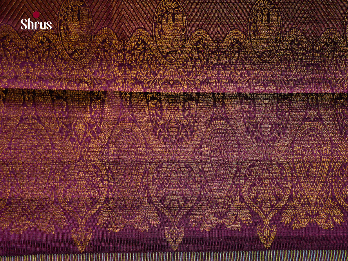 Chic Sea Green Kanchipuram Silk Sarees With Intricate Checks Patterns & Purple Border With Paisley Motifs