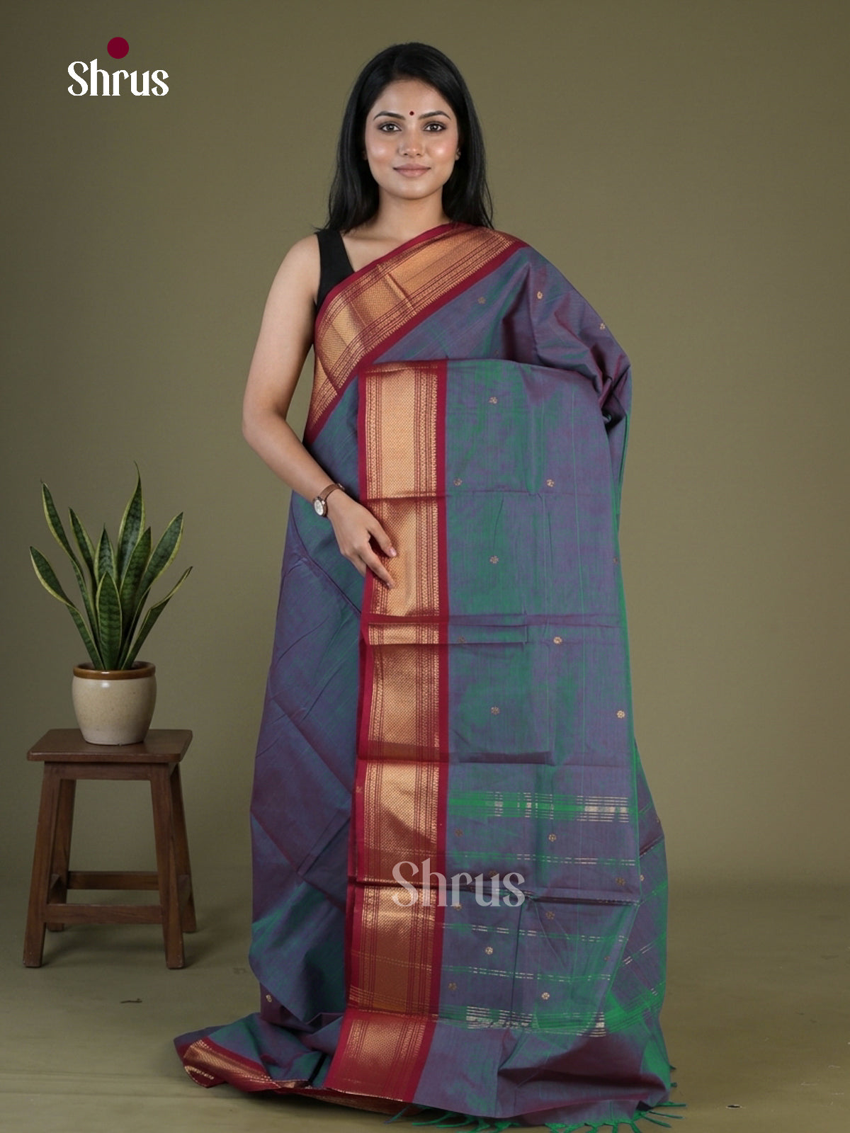 Green Chettinad Cotton Saree With Small Buttas & Deep Red Zari Border - Shop on Shrus.com