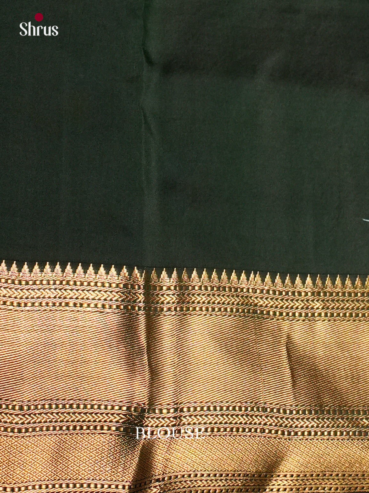 Buy Pretty Coral Pink Kanchipuram Sarees With Gold Motifs, Dark Green Zari Border & Brocade Pallu