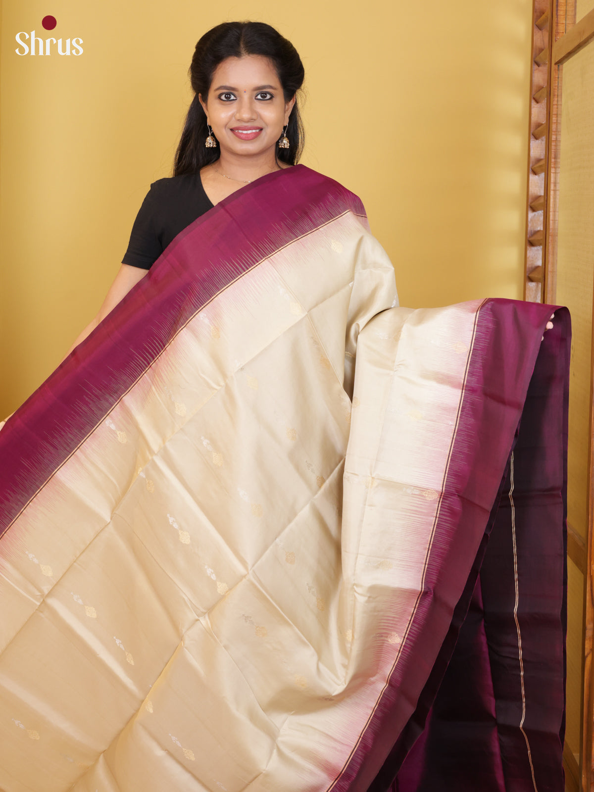 Buy Charming Cream Pure Soft Silk Saree with intricate Zari Buttas & Dark Pink Brocade Pallu