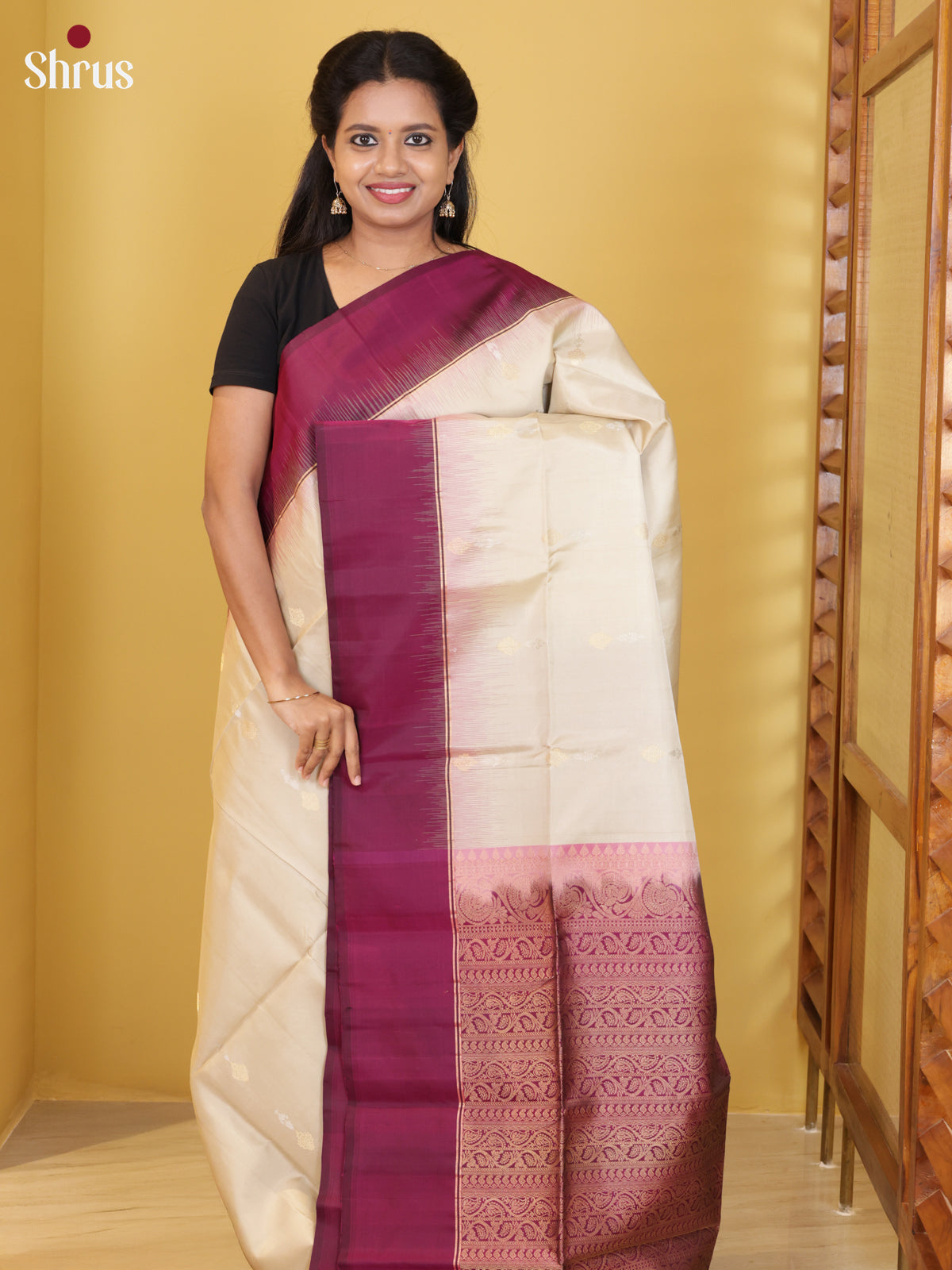 Buy Charming Cream Soft Silk Saree with intricate Zari Buttas & Dark Pink Brocade Pallu