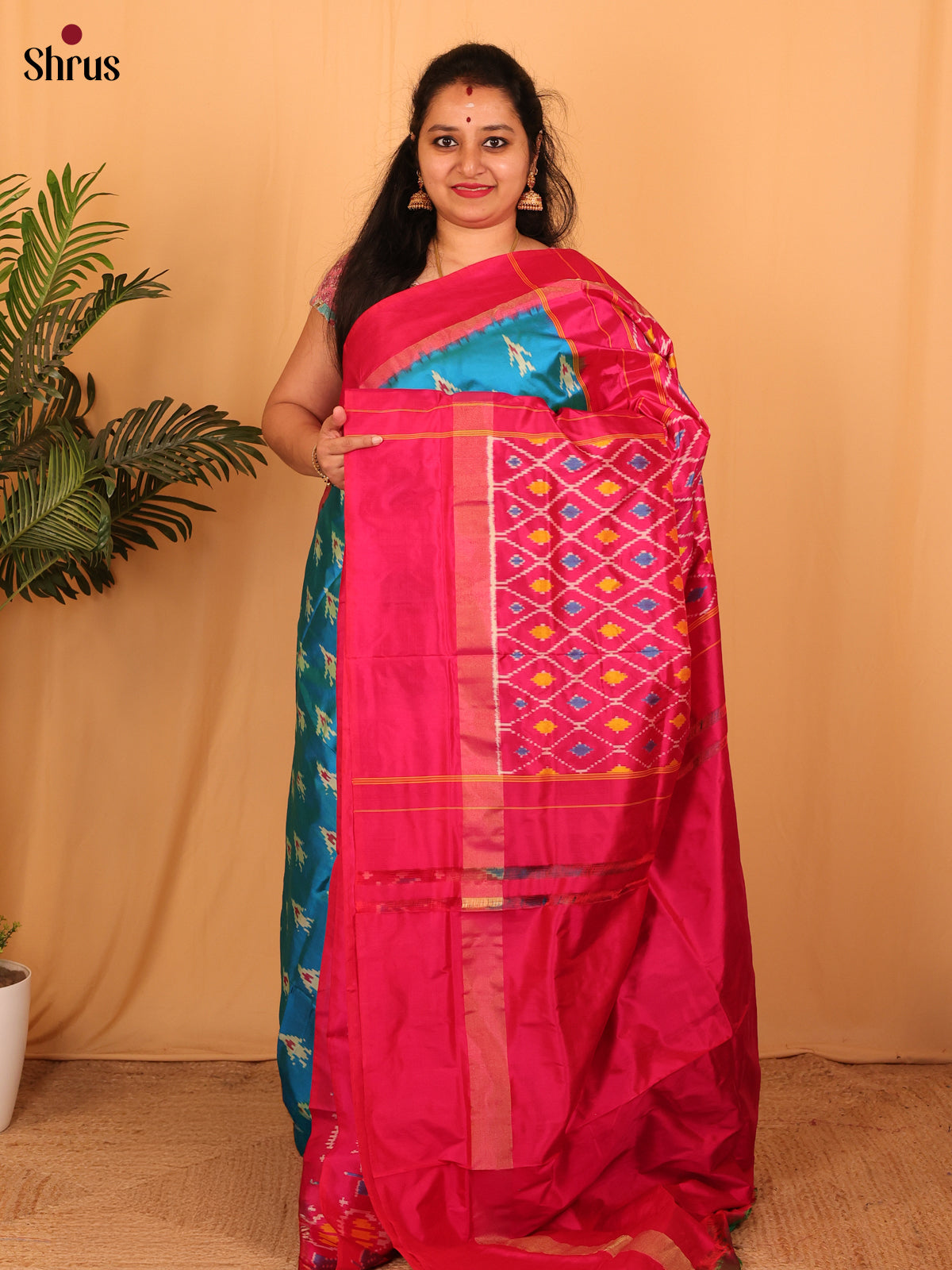 DAS01024 - Ikkat Silk Saree