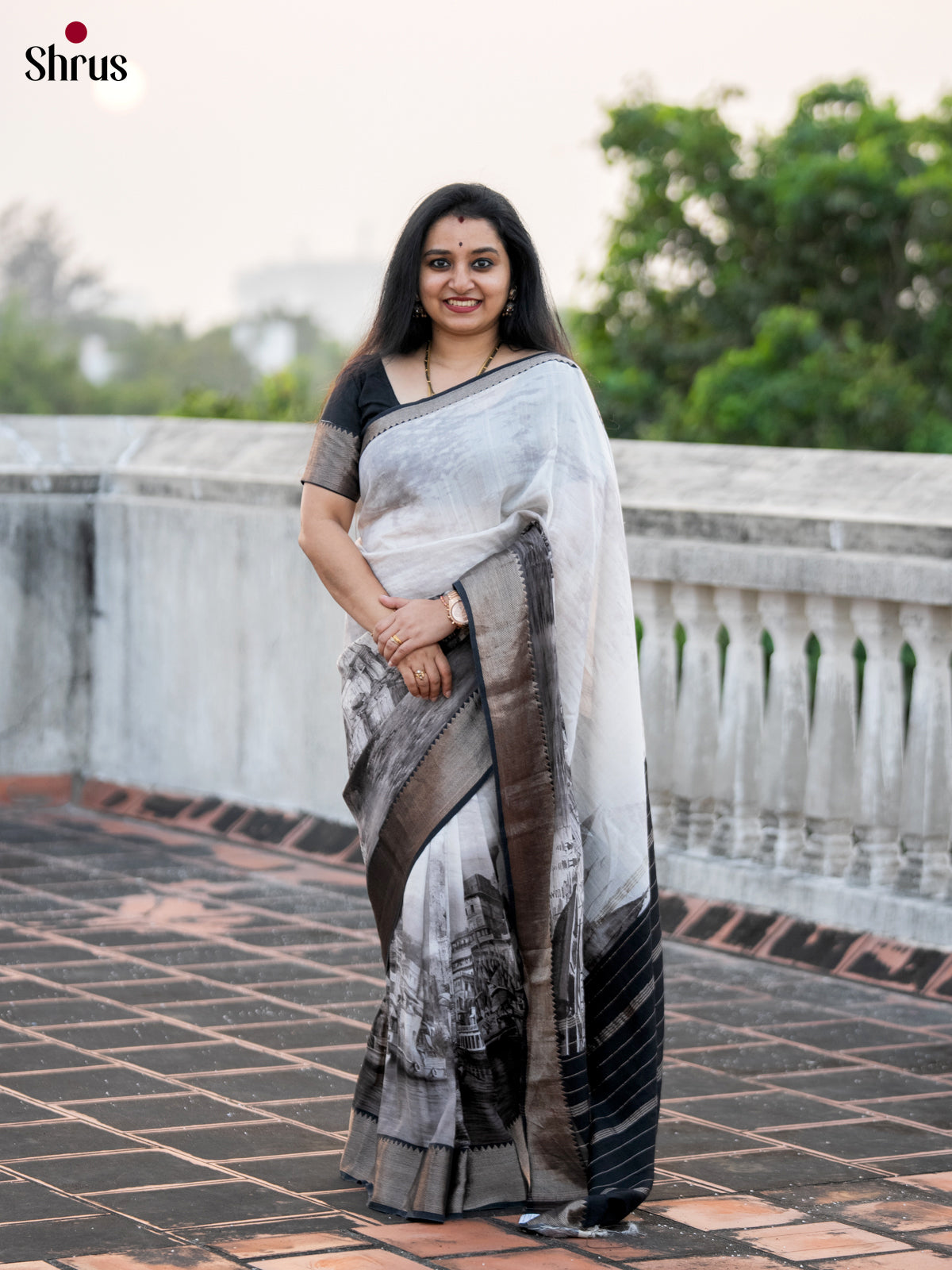 Off White & Black - Mangalagiri silkcotton Saree