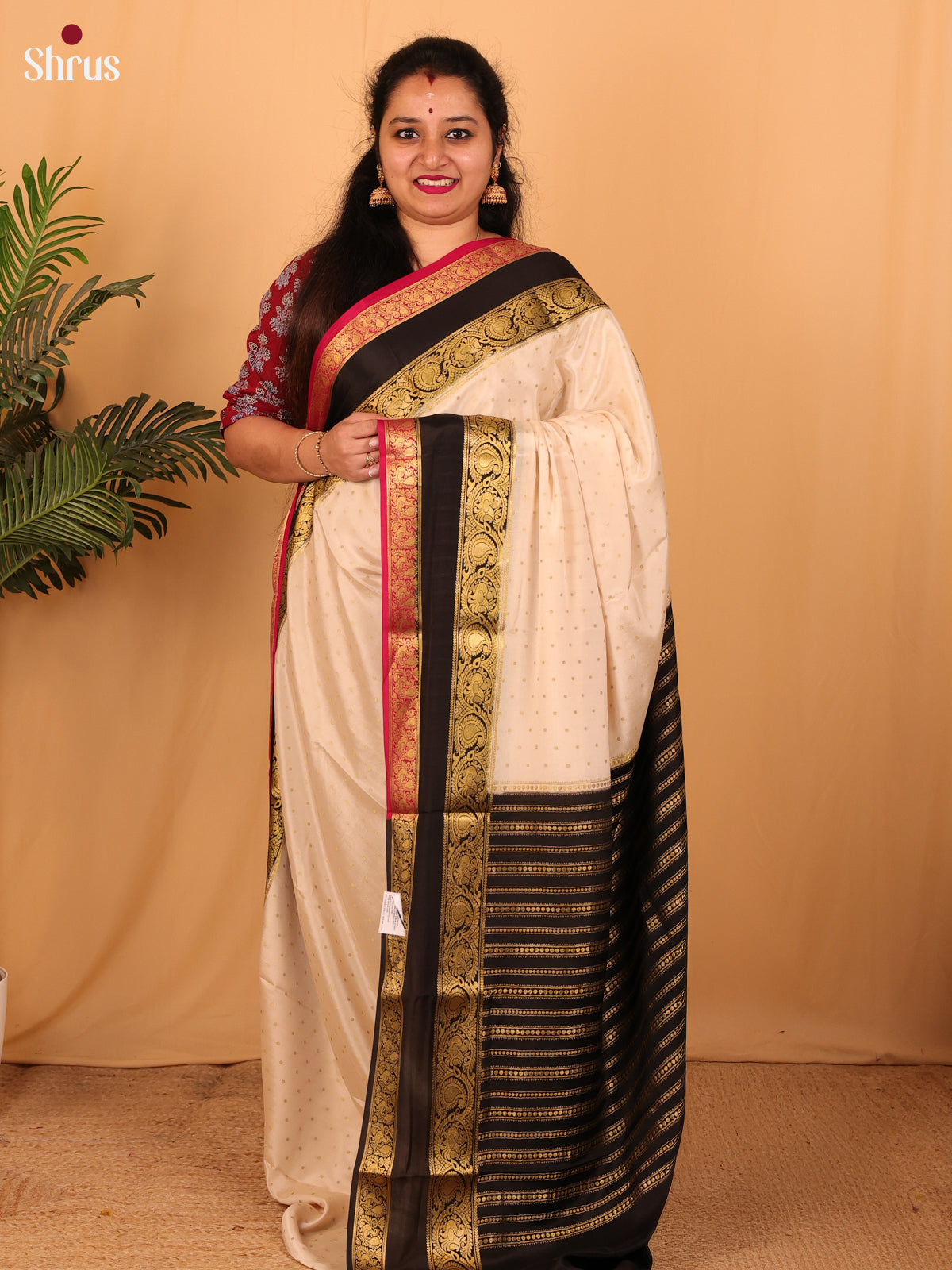 DAS04246 - Mysore Silk Saree