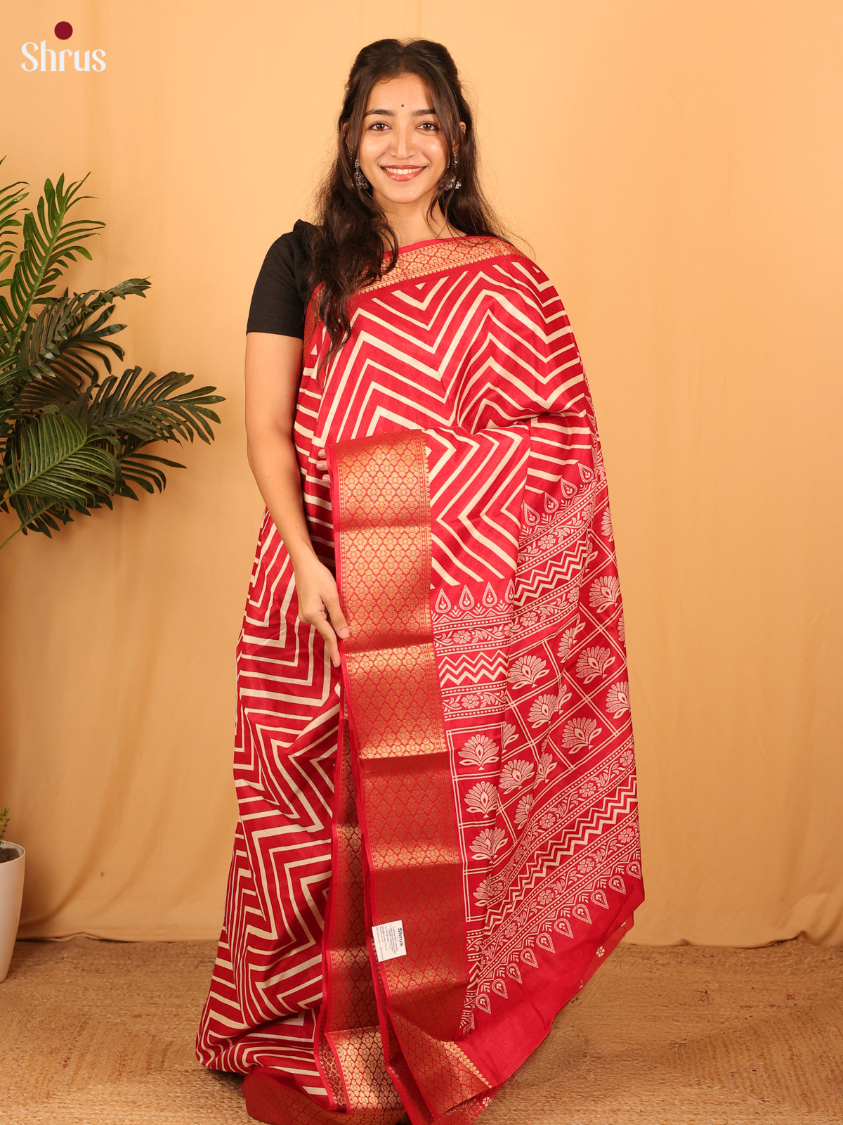 DAS07016 - Semi Crepe Saree